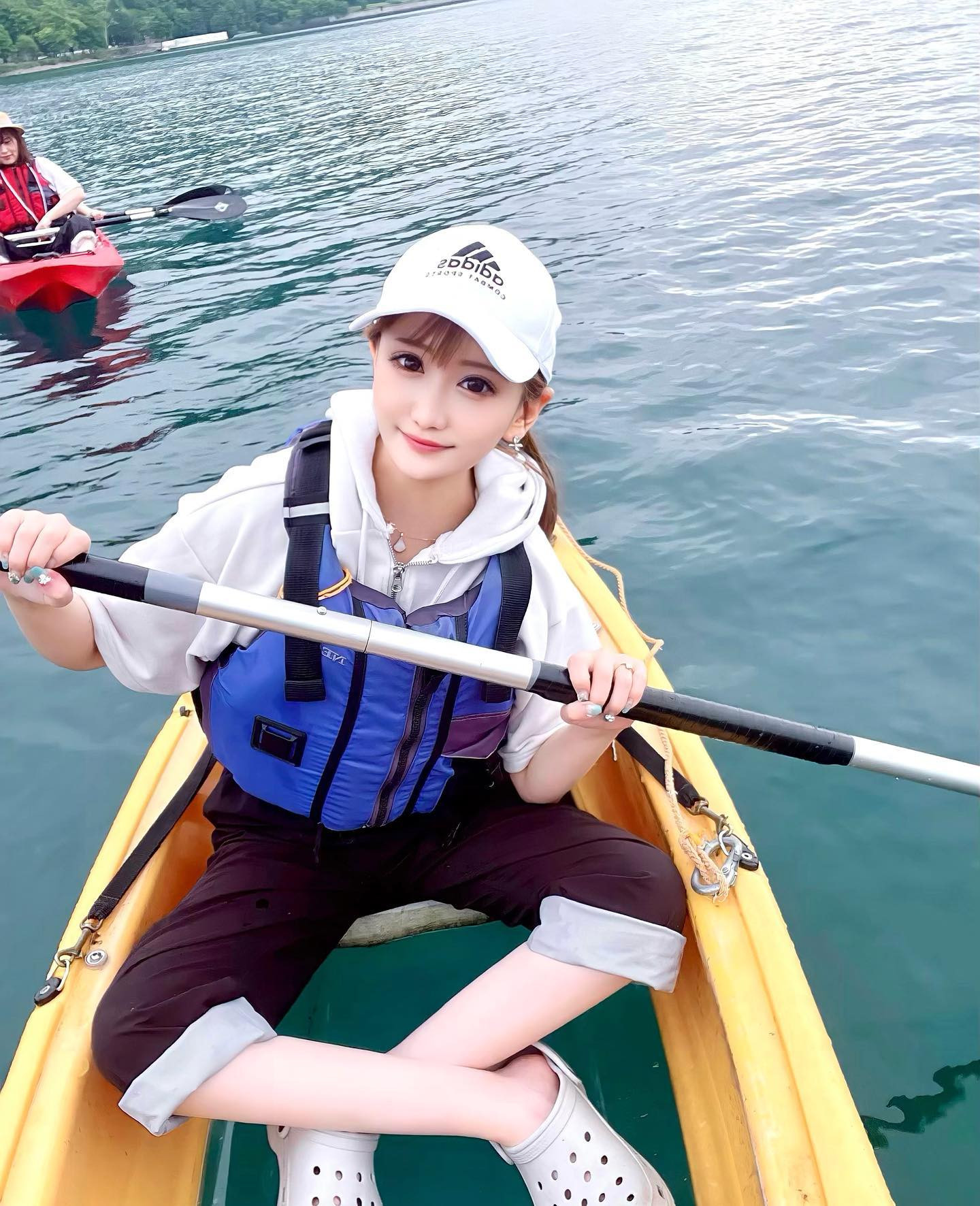 間違って消しちゃって再投稿🥺💓
北海道の支笏湖でカヤックデビューした🚣✨
最初どうなるかと思ったけど😂
格好ダサいwww
・
・
・
・
・
・
・
・
・
・
・
#北海道#北海道旅行#札幌#カヤック#支笏湖#夏#花火大会#祭り#水着#お洒落#お洒落さんと繋がりたい#キャバクラ#キャバ嬢#ホステス#ホスト#ラウンジ#水商売#韓国#整形#かわいい#美容師#モデル#綺麗 #東京#新宿#歌舞伎町#六本木#銀座#いいね返し#followme