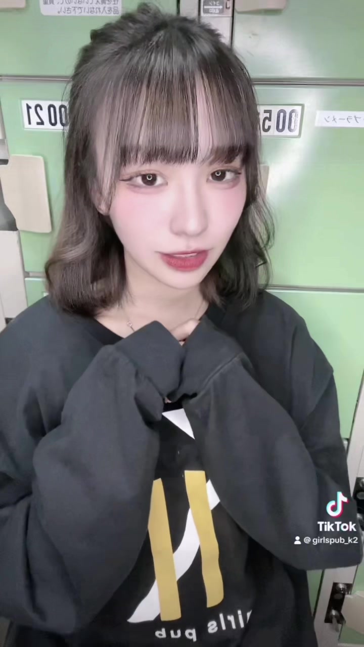 🖤 #歌舞伎町 #ガールズバー #ガルバ #ガルバ嬢 #水商売 #fyp #おすすめ #恋をしてるのか恋の真似事をしてるのか