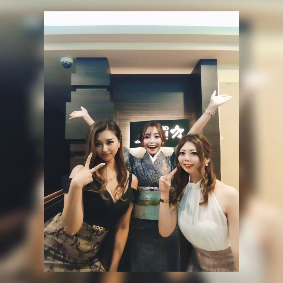 周年２日目♥

今日最終日コスプレだけどお休みニキ🙃

@hibiki.group 
@letoile_sinseigroup 
#レトワール#響グループ #水川潤#美松ビル5F#札幌 #すすきの #北海道 #ニュークラブ #ニュークラ嬢 #すすきのニュークラ #ラウンジ #ラウンジ嬢 #キャバクラ #キャバ嬢 #ホステス #夜職 #ナイトワーク #ポケパラ #インスタ指名 #求人 #お酒好きな人と繋がりたい #キャバキャバ #きゃばきゃば#ダイエット#HIBIKI#HIBIKIグループ