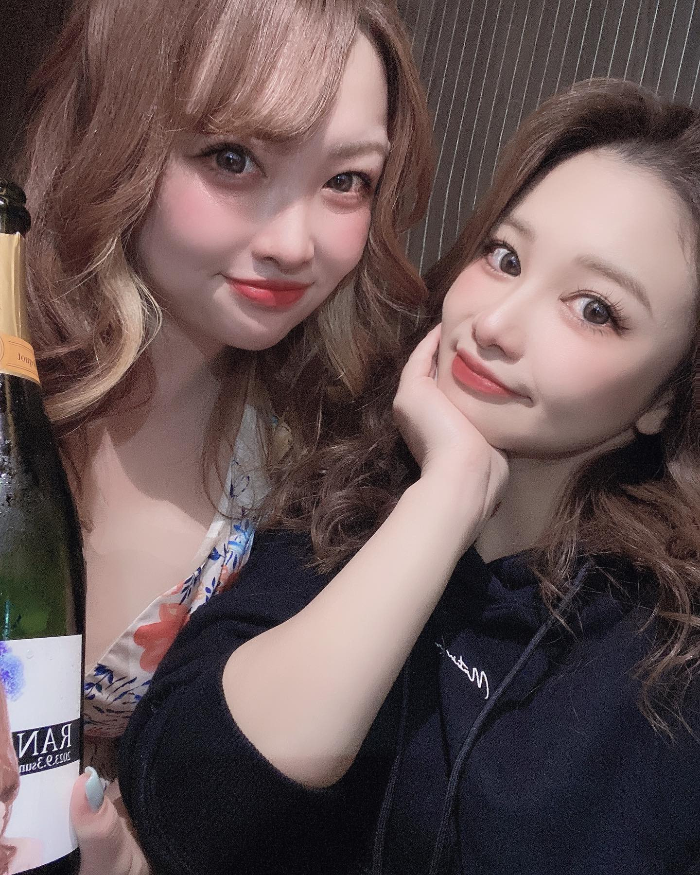 らんのお誕生日祝い🎂
パーカーはマタンアヴニール♡

#すすきの #シャチグループ #シャチスタ #赤門倶楽部 #椿姫なみ #キャバ嬢 #キャバクラ #すすきのキャバクラ #歌舞伎町 #六本木 #銀座 #中洲 #北新地 #水商売 #バイト募集中 #求人 #アルバイト #高収入 #夜職 #キャスト募集 #体入 #採用 #女子大生 #経営者 #ベンチャー企業 #ガールズバー #ポケパラ #美容 #オシャレ #可愛い女の子