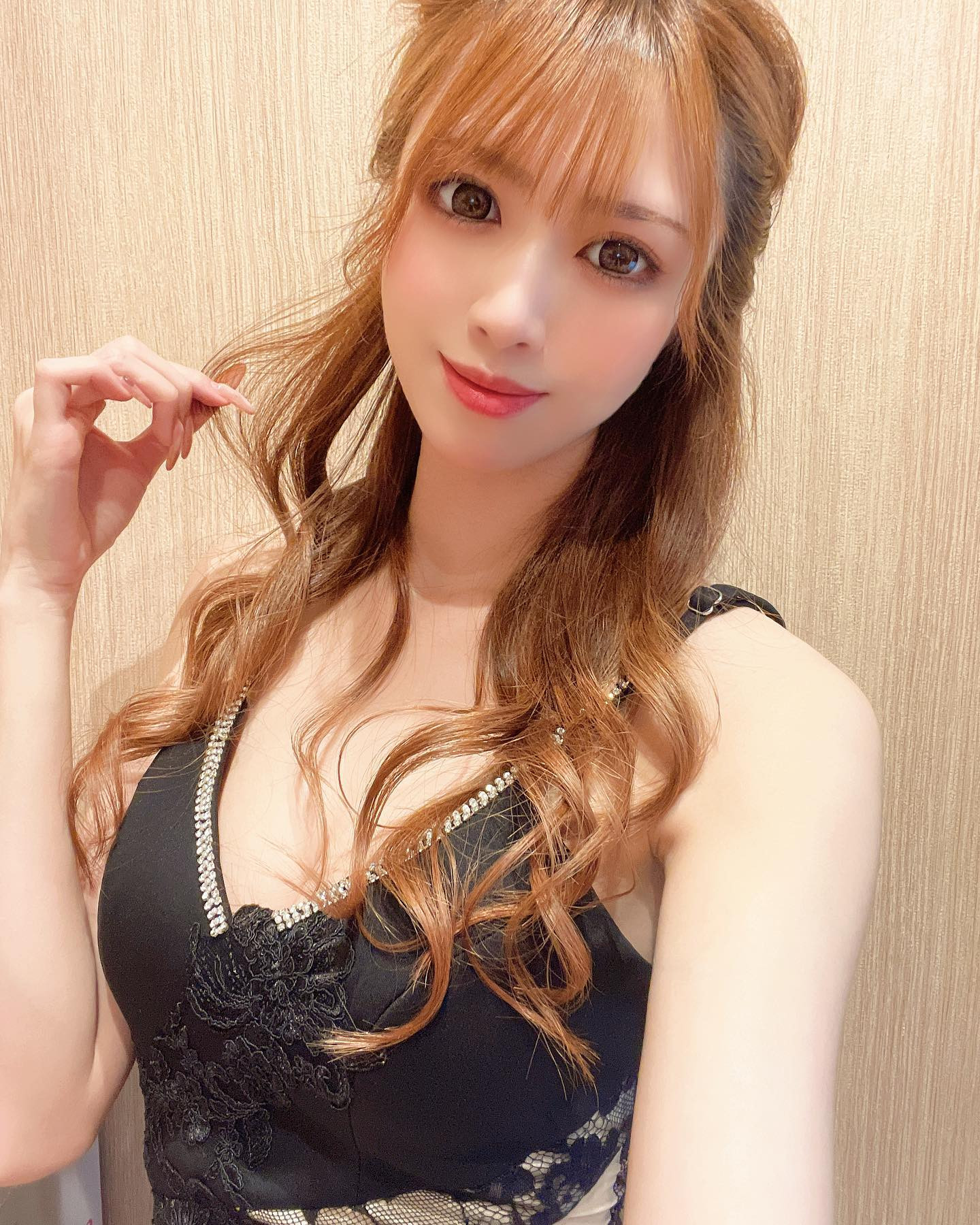 .

出勤の巻🥰

#キャバ嬢 #キャバクラ #すすきの #高収入 #求人 #アルバイト #女子大生 #ホステス #水商売 #歌舞伎町 #夜職 #採用 #バルセロナグループ #シャチグループ #体験入店 #銀座 #ニュークラ #ニュークラ嬢 #ポケパラ  #キャスト募集 #すすきのキャバクラ #ガールズバー #北新地 #フォロワー増やしたい #instagood #follow #love #photooftheday #メイク #ネイル 

.