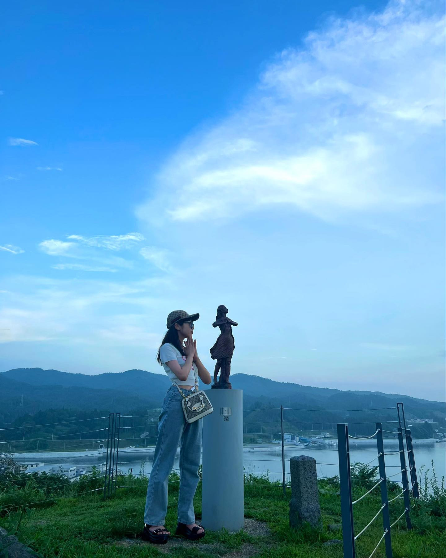 のどか〜🌱💚
ななてゃんと、いとこてゃんと気仙沼へ遊びに行った時の🧏‍♀️💕
.
.
#気仙沼 #ウニ食べたかったのになかった #二日酔いで磯の香りにやられてた