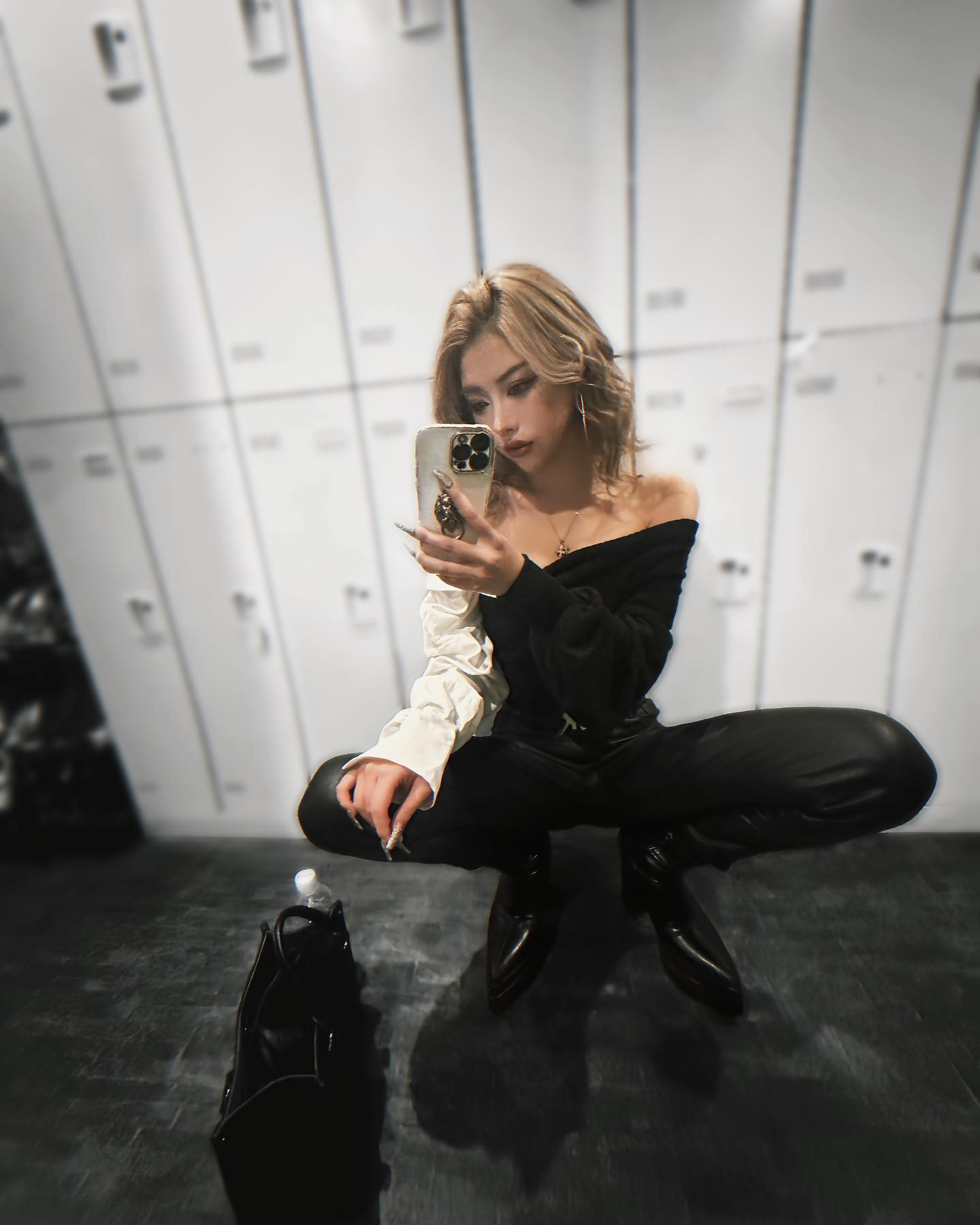 ・
峰 寿リ亜 ｰ 𝐉𝐮𝐥𝐢𝐚 𝐌𝐢𝐧𝐞🌹
・
𝗢𝗿𝗮𝗻𝗴𝗲 𝗧𝗲𝗿𝗿𝗮𝗰𝗲 - オレンジテラス🍊🧡
@orangeterrace.tokyo 
・
AREA: 歌舞伎町／新宿
TEL: 03-6233-8201
MAP: 〒160-0021 
  東京都新宿区歌舞伎町1-2-5
  東陽ビル B1F
TIME: 20:00〜LAST
・
 #キャバ嬢  #キャバクラ  #新宿  #歌舞伎町  #ホステス  #ギャル  #じゅりあ  #オレンジテラス  #六本木  #銀座  #クラブ  #渋谷  #ホスト