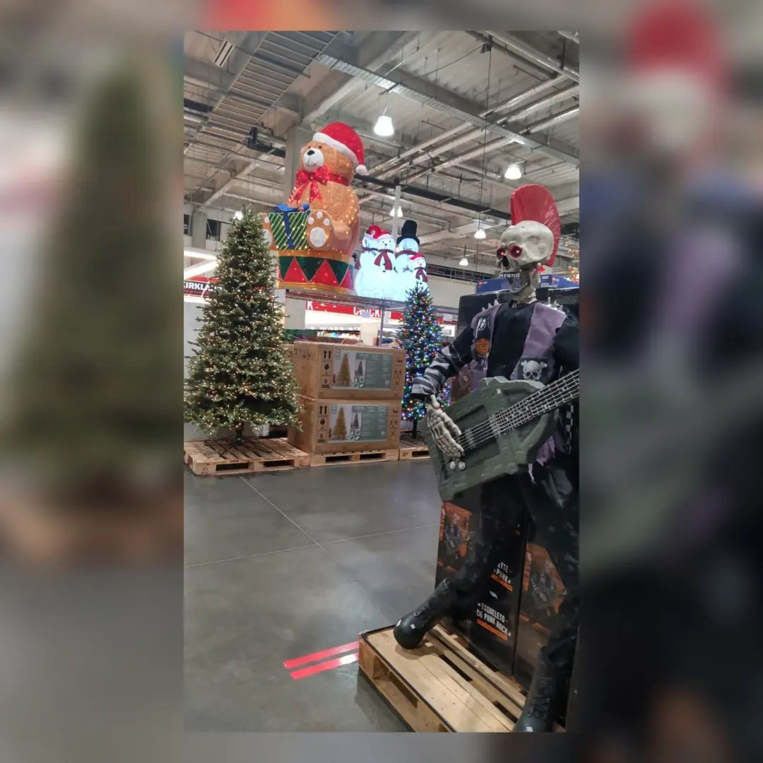 もうクリスマス商品売出してた…🥴
@minami_letoile
@hibiki.group 
@letoile_sinseigroup 
#レトワール#響グループ #水川潤#美松ビル5F#札幌 #すすきの #北海道 #ニュークラブ #ニュークラ嬢 #すすきのニュークラ #ラウンジ #ラウンジ嬢 #キャバクラ #キャバ嬢 #ホステス #夜職 #ナイトワーク #ポケパラ #インスタ指名 #求人 #お酒好きな人と繋がりたい #キャバキャバ #きゃばきゃば#ダイエット#HIBIKI#HIBIKIグループ