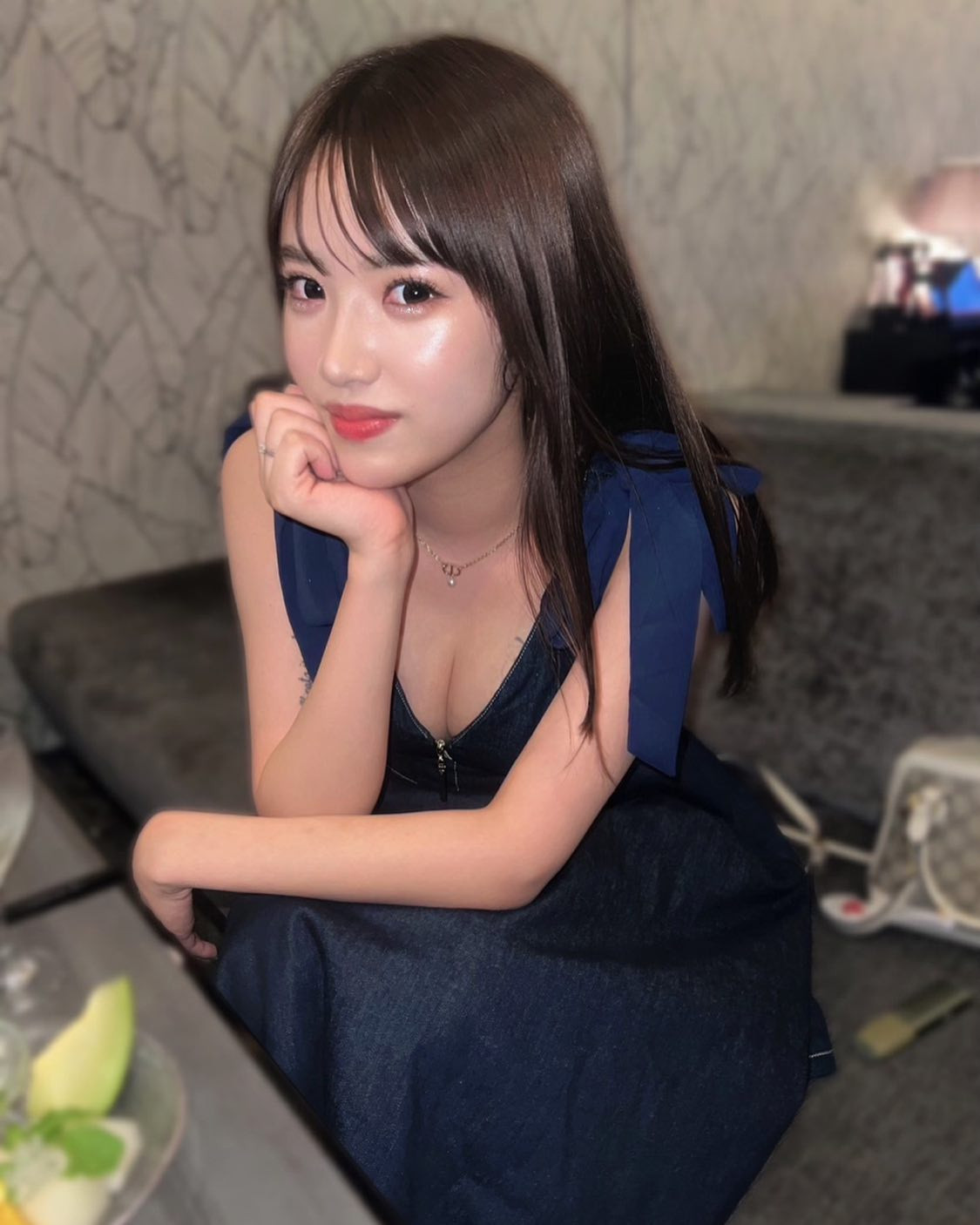 .
幼馴染てゃんがお店に遊びに来てくれた時に、こころの盛れる角度はこれだ！！って言って撮ってくれたやつ😈笑
.
.
#仙台 #国分町 #六本木 #歌舞伎町 #銀座 #札幌 #ススキノ #北新地 #中洲 #国分町キャバクラ #キャバクラ #キャバ嬢 #シャンパン #オレンジテラス #オレンジテラス仙台 #ニューヨーク #thenewyork #エリアgグループ #こころだよ