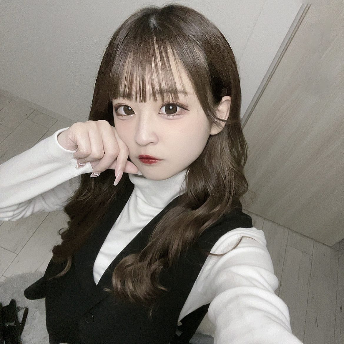 冬のにおいがしてさみしいけど
クリスマスに向けて
キラキラする準備してるんだろうなって
感じるこの時期がすき　ˆ⠒̫ˆ◝੭⸒⸒

20歳になる前からこの季節に聴くのは

冬のあとがき/アイビーカラー
シロ/アイビーカラー
シンデレラ/PLUE
絵空/マルシィ

この季節が超すきいちばん好き

.
.
.
.
.
 #ウルフグループ  #vibi #royalstage  #ビビ  #ロイヤルステージ  #札幌  #すすきの  #ススキノ  #ニュークラ  #キャバクラ  #キャバ嬢  #キャバクラ嬢  #