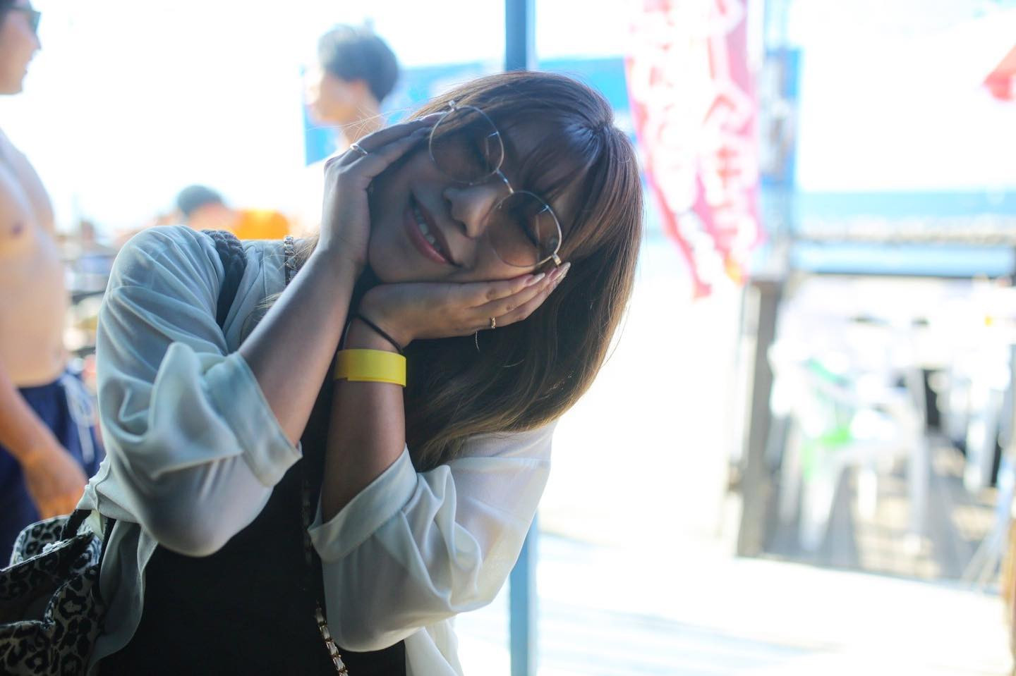 💙

夏、終了。

ゆーてもう秋🍂から冬⛄に
変わろうとしてる？？ってくらい
最近は寒いですねぇ、、

みなさん寒暖差で体調崩してないですか、、？
わたしは毎日元気です✊🏻💜

鬼二日酔いの一枚📸

〜snack NODOKA〜
📌営業時間：20時～25時
📌定休日：日曜日
📌住所：〒951-8063
新潟県新潟市中央区古町通8番町中屋ビル2F
☎️➧0252295225

👤:【@snack.nodoka】
【🍸料金システム🥂】
■フリーセット
60分　4,000円
■ボトルセット
90分　4,000円