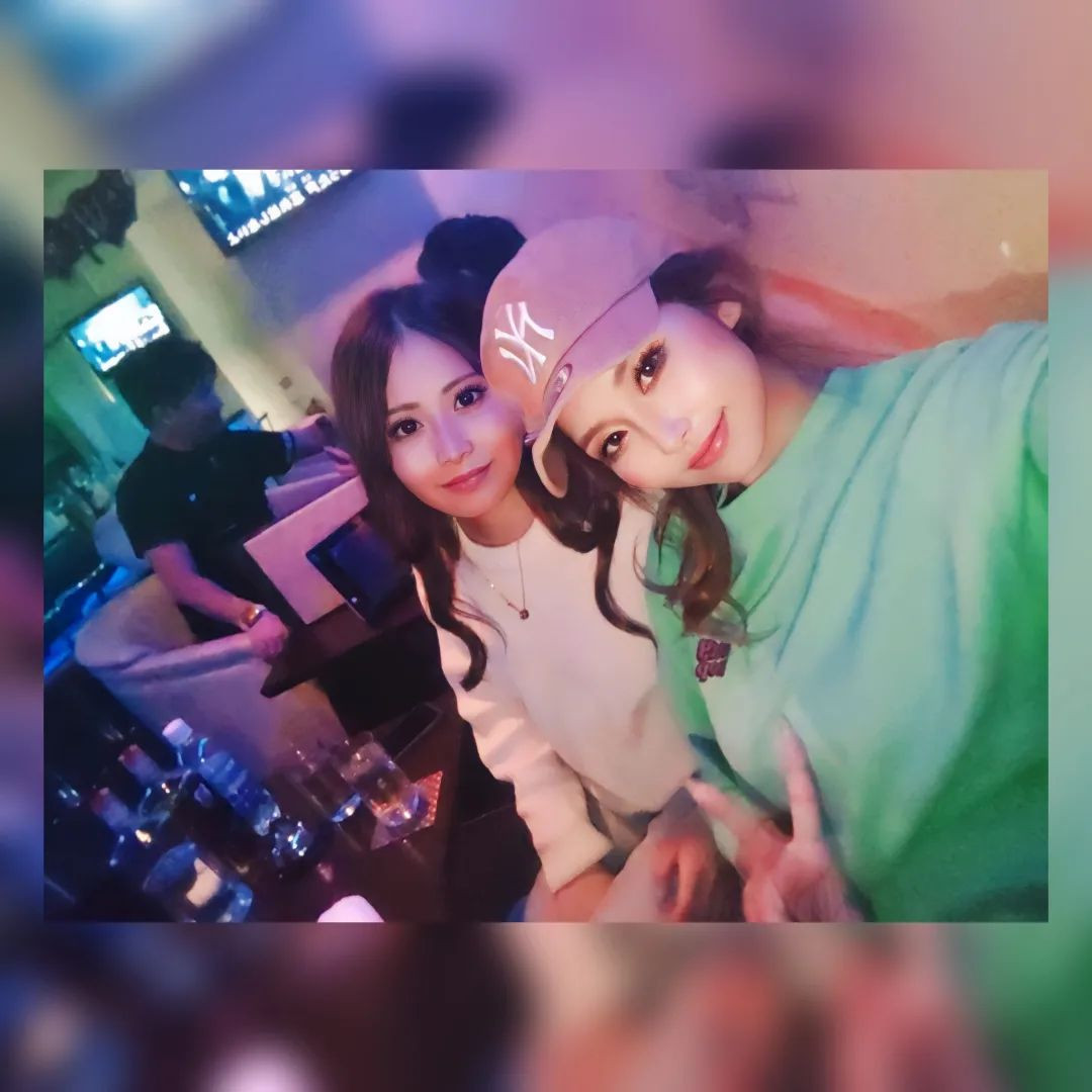 昨日超絶酔ってたのに⛳パターうますぎてセンスの塊でしかなかった🙃🤟
@minami_letoile
@hibiki.group 
@letoile_sinseigroup 
#レトワール#響グループ #水川潤#美松ビル5F#札幌 #すすきの #北海道 #ニュークラブ #ニュークラ嬢 #すすきのニュークラ #ラウンジ #ラウンジ嬢 #キャバクラ #キャバ嬢 #ホステス #夜職 #ナイトワーク #ポケパラ #インスタ指名 #求人 #お酒好きな人と繋がりたい #キャバキャバ #きゃばきゃば#ダイエット#HIBI