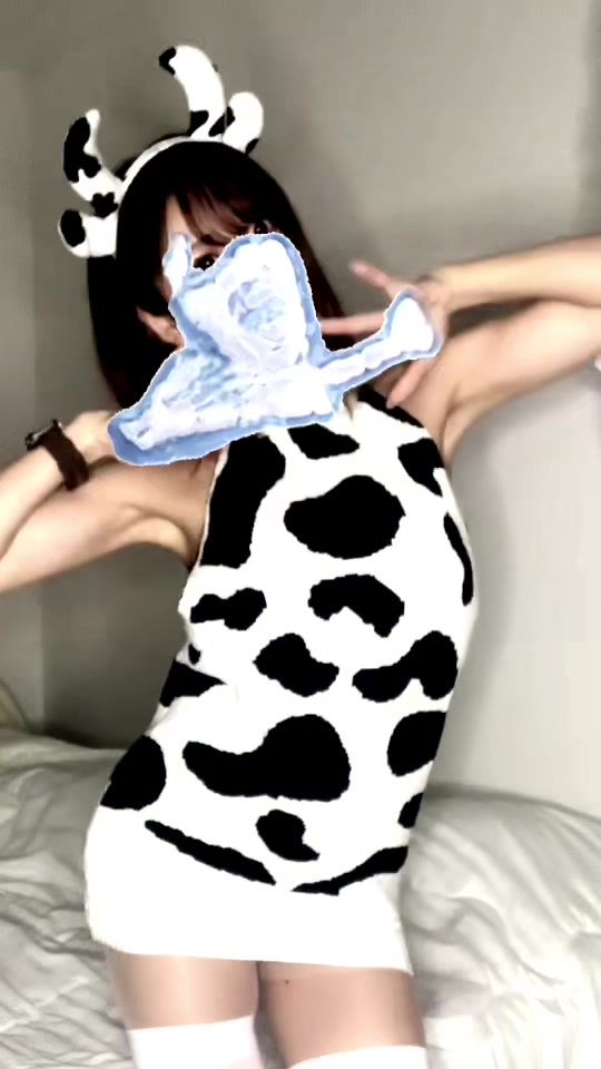 みんなは今年どんなハロウィン仮装するのー？😆❤️❤️❤️ この牛コスはTikaだよ🐄🐄🐄 #tika @TIKA ティカ👗🐈  #ハロウィン #ハロウィン仮装 #ハロウィンメイク