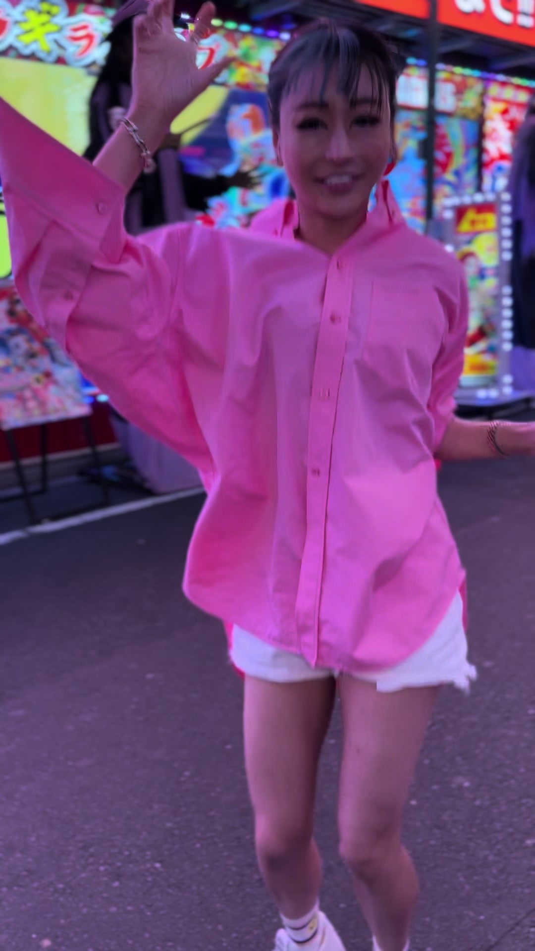 歌舞伎町でゾンビ見つけた👻💦 #歌舞伎町#ギラギラガールズ#さくら通り#ado#ゾンビダンス#踊ってみた#USJ#ホラーナイト