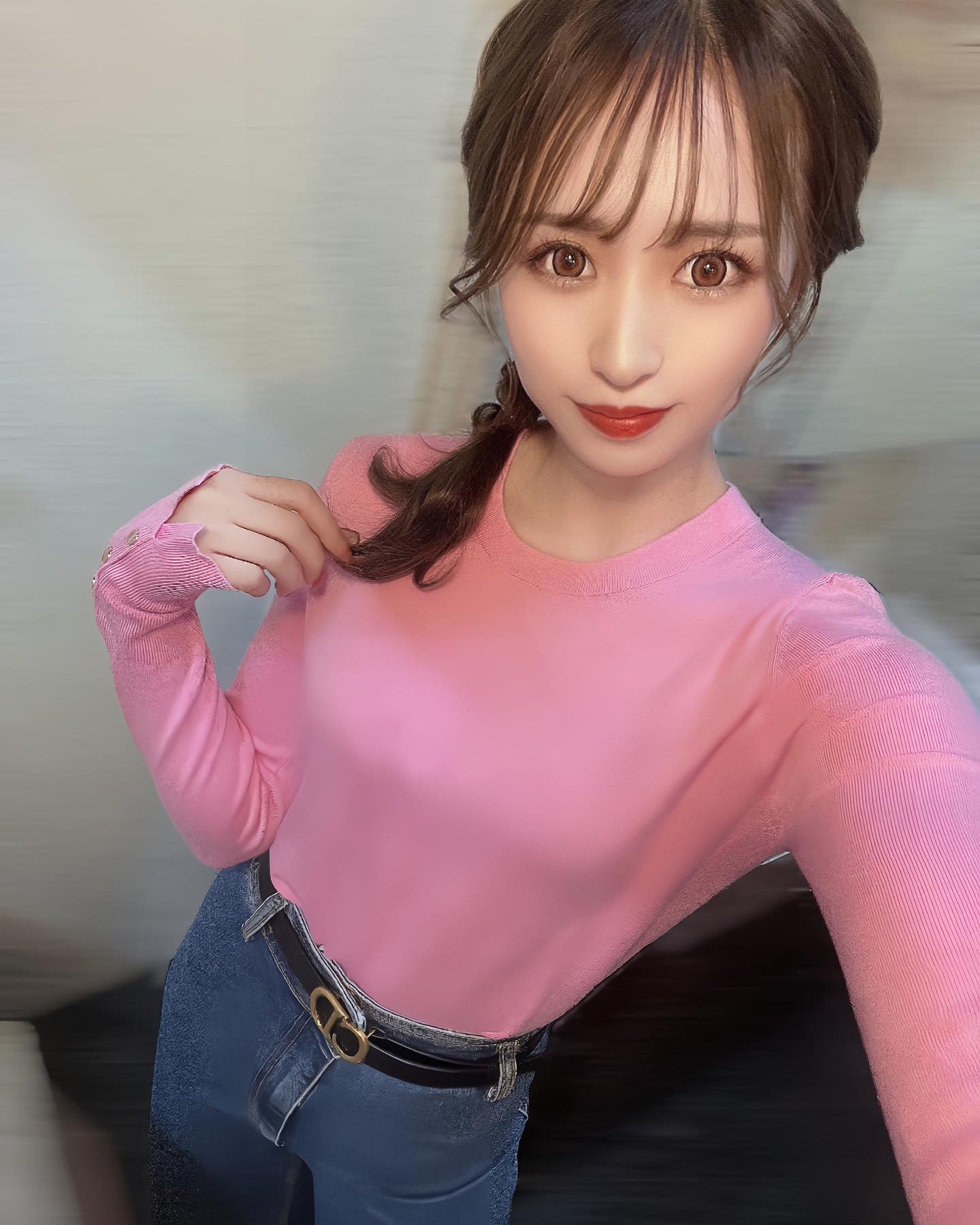 .
フチありカラコン👀
なんか顔変わる👀
.
#仙台 #国分町 #宮城
#ザニューヨーク #エリアg #キャバクラ
#ヘアメイク #キャバ嬢