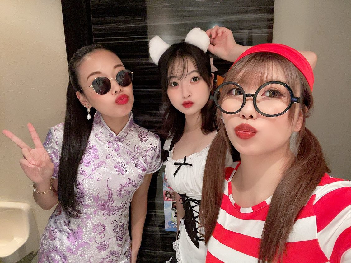 💙

今年のハロウィン🎃は
みんなどんなコスプレするんだろ？👻
たのしみだな〜！💫

エルゆずきと買い物行ったんだけど
2人ともなかなか気合い入ってたよ👀

コスプレは今週末
27(金)、28(土)の2日間です！🍭

たくさん写真とりたい〜〜！

まだご予約も可能なので
連絡ください💌✨

#スナックのどか #snacknodoka
#新潟スナック #古町スナック
#古町キャバクラ #古町クラブ #古町 #スナックママ 
#美人 #美女 #セクシー #ギャル #キャバ嬢 #コンパニオン
#一人飲み #お酒