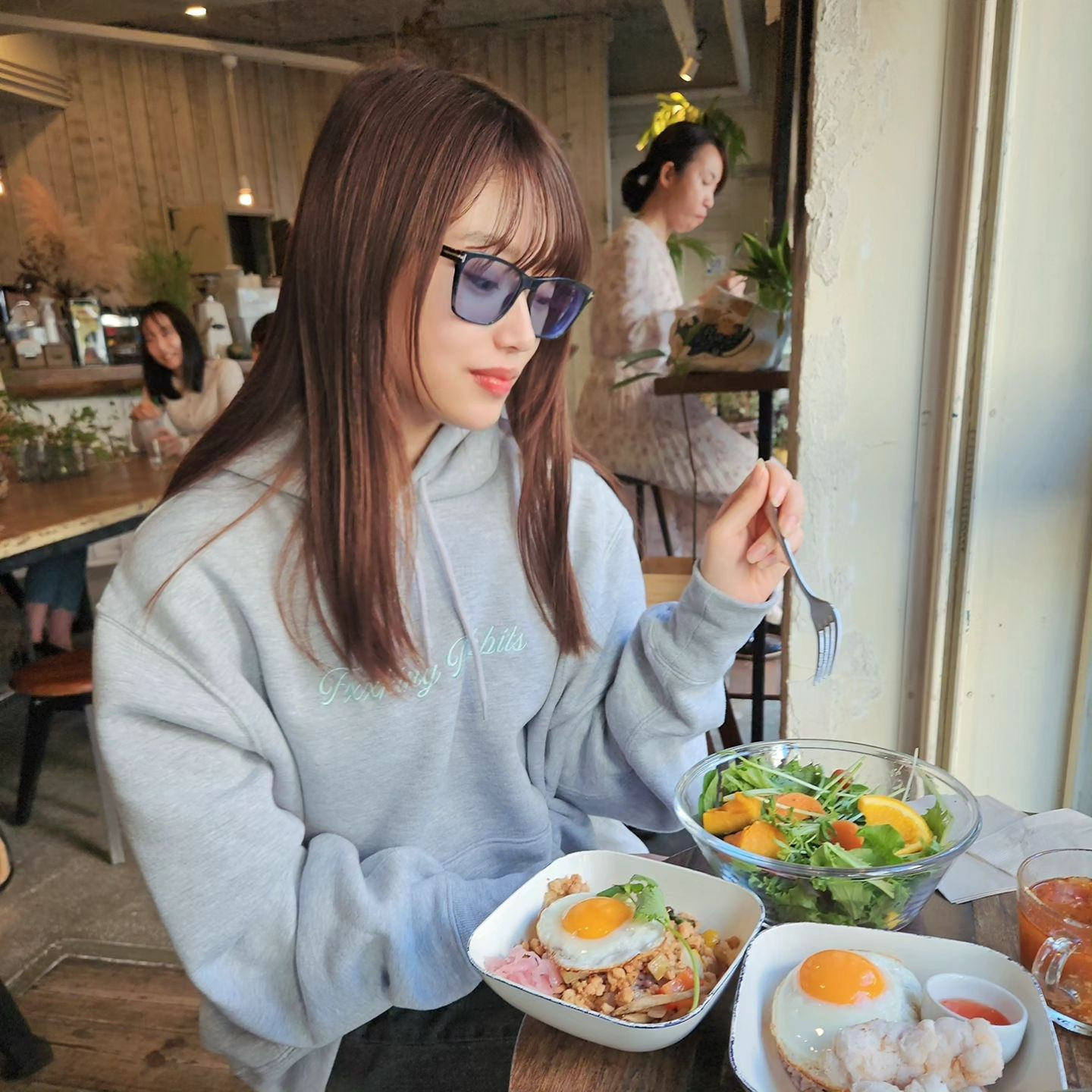 もぐ😋🩵
.
.
#仙台 #国分町 #六本木 #歌舞伎町 #銀座 #札幌 #ススキノ #北新地 #中洲 #国分町キャバクラ #キャバクラ #キャバ嬢 #シャンパン #オレンジテラス #オレンジテラス仙台 #ニューヨーク #thenewyork #エリアgグループ #こころだよ