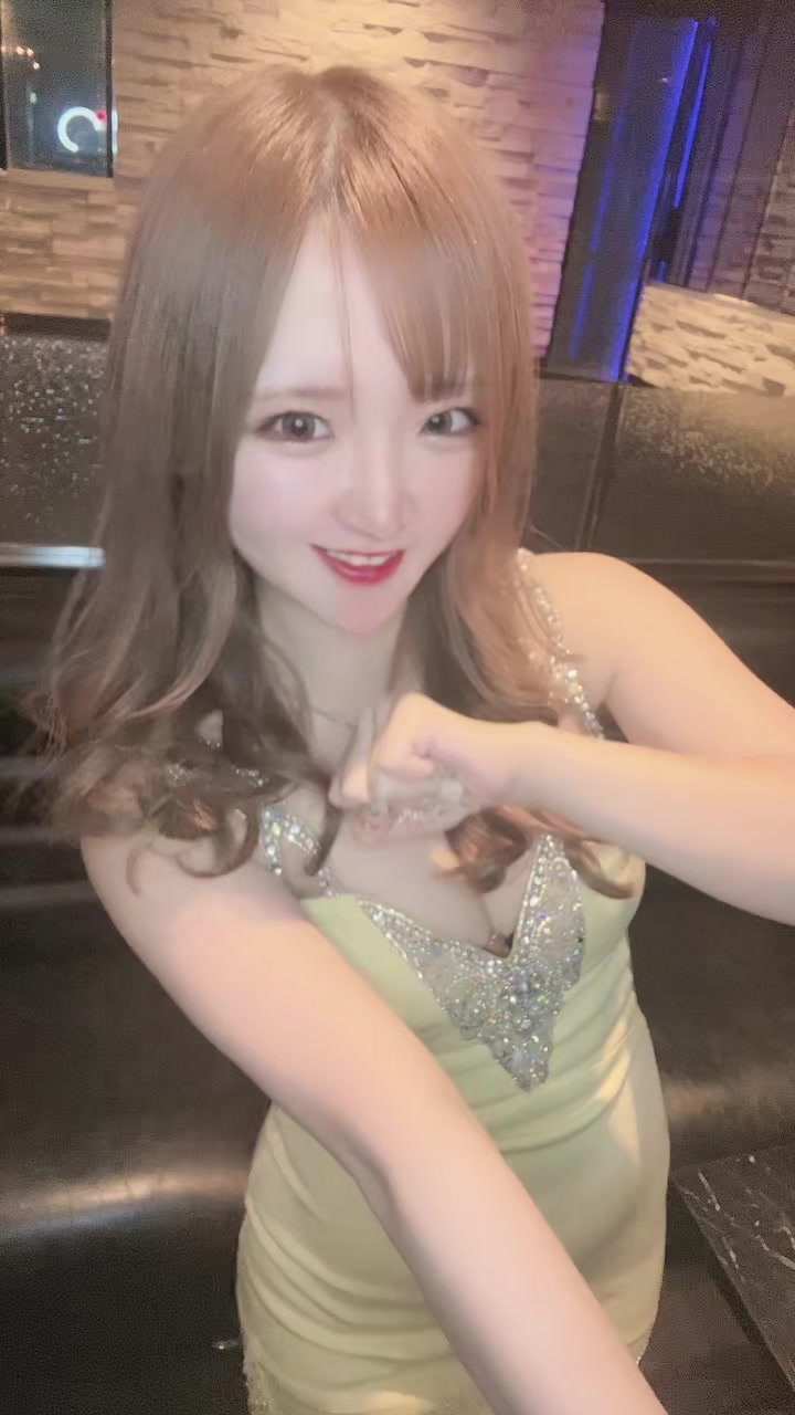 久しぶりにドレスで撮ってみた #ホワイトフィルター #キャバクラ#歌舞伎町#キャバ嬢  #朝キャバ