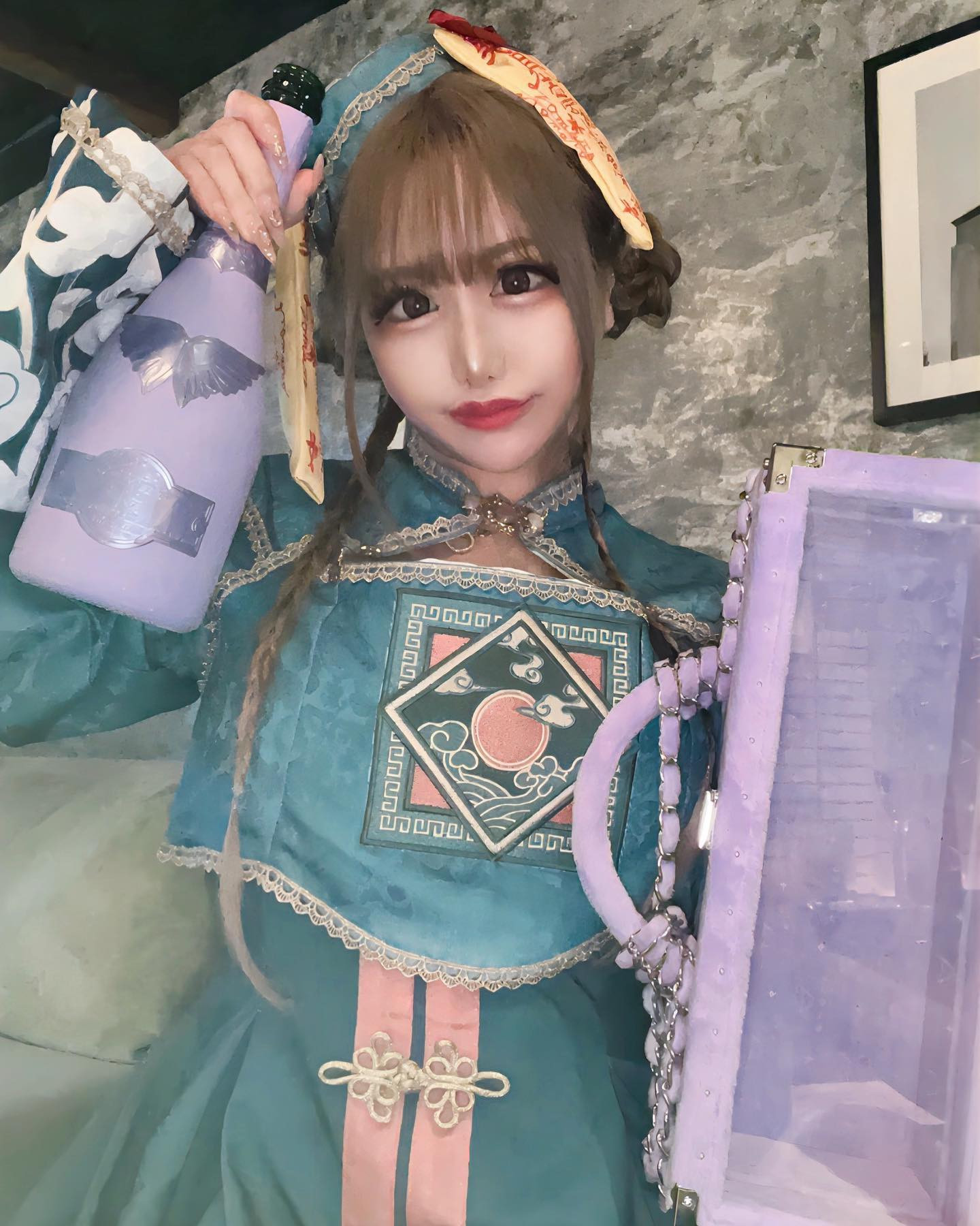 ハロウィン1日目はキョンシー👻
髪型すごいかわいかったぁ🤍💙🤍💙
.
.
.
.
.
#歌舞伎町#キャバ嬢#加工#水色#シャンパン#一美優
#オレンジテラス#バースデー#お誕生日#ハロウィン