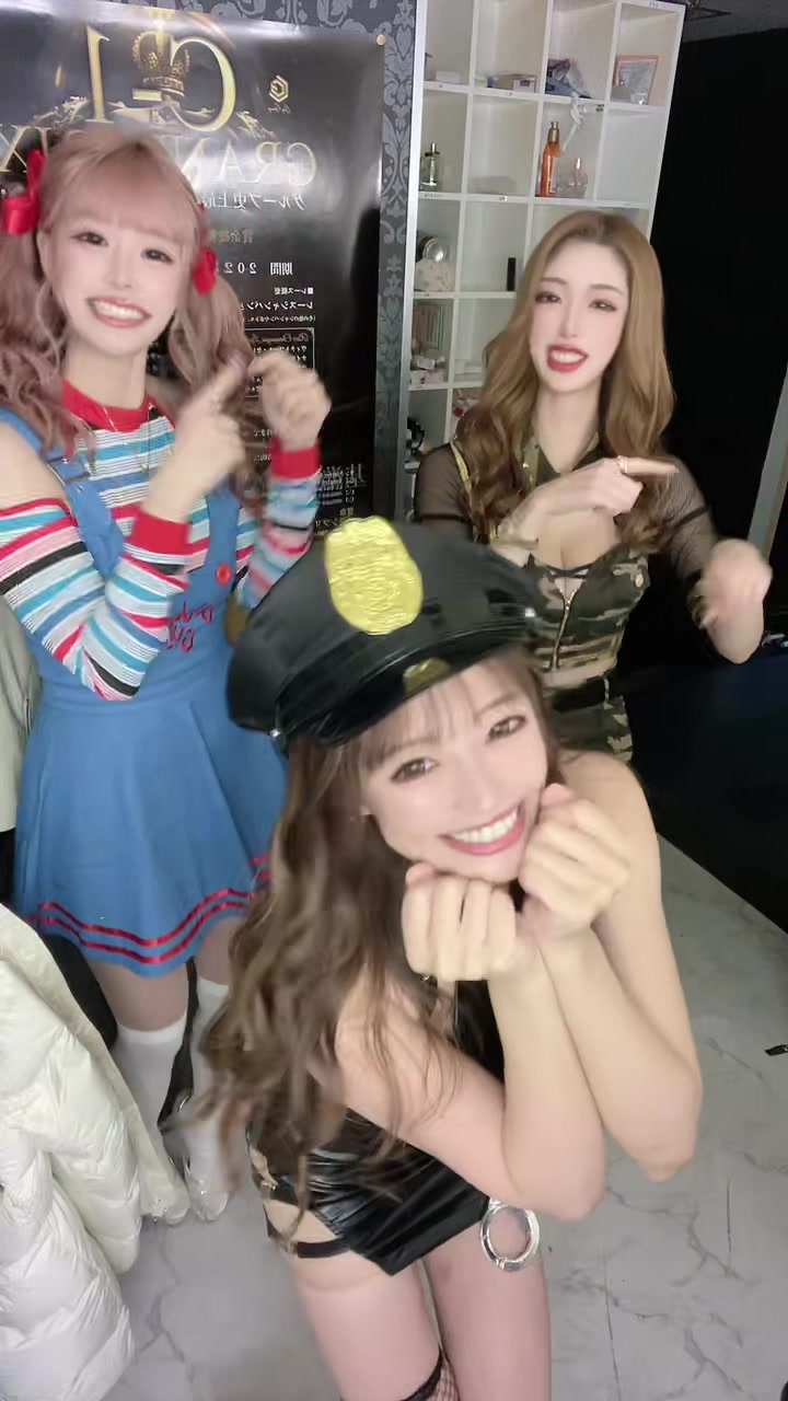 ハロウィンイベントだよ🎃︎︎︎︎🖤#ハロウィン#コスプレ@ぷにぷにあいり @ひなの❤️ @シティーグループ札幌 @ナイツネット