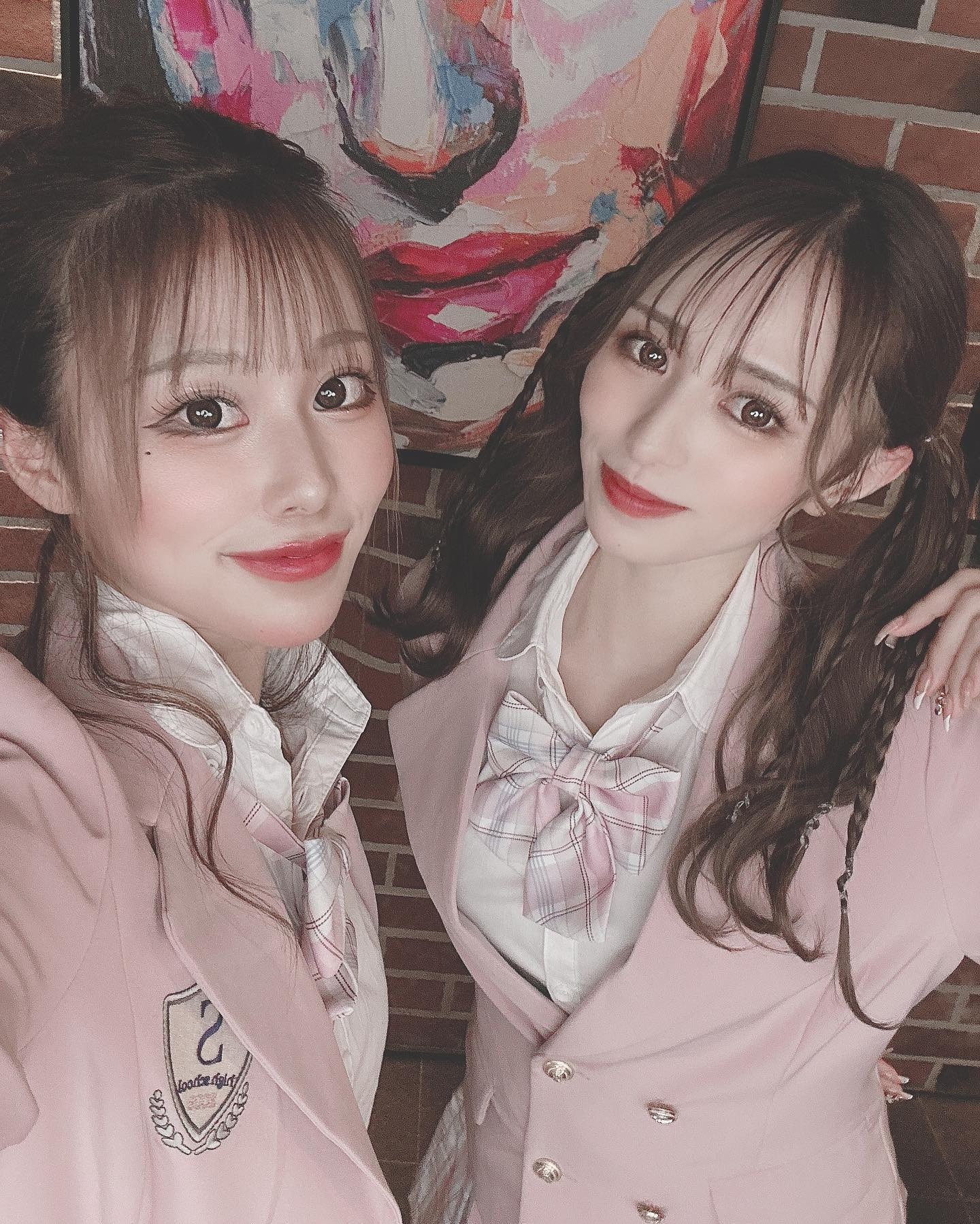 🤍🤍🤍

双子ちゃんしてた👯‍♀️

.
.
.
.

#ザニューヨーク#エリアG#キャバクラ#ニュークラブ#仙台キャバクラ#キャバ嬢#ホステス#水商売#仙台#国分町#歌舞伎町#六本木#銀座#すすきの#錦#北新地#ミナミ#中洲#キャバキャバ#ヘアメ#ヘアメイク#ハロウィン#ハロウィンコスプレ#制服#シュガー
#hairmake#dress#TheNewYork#areag
#sugar