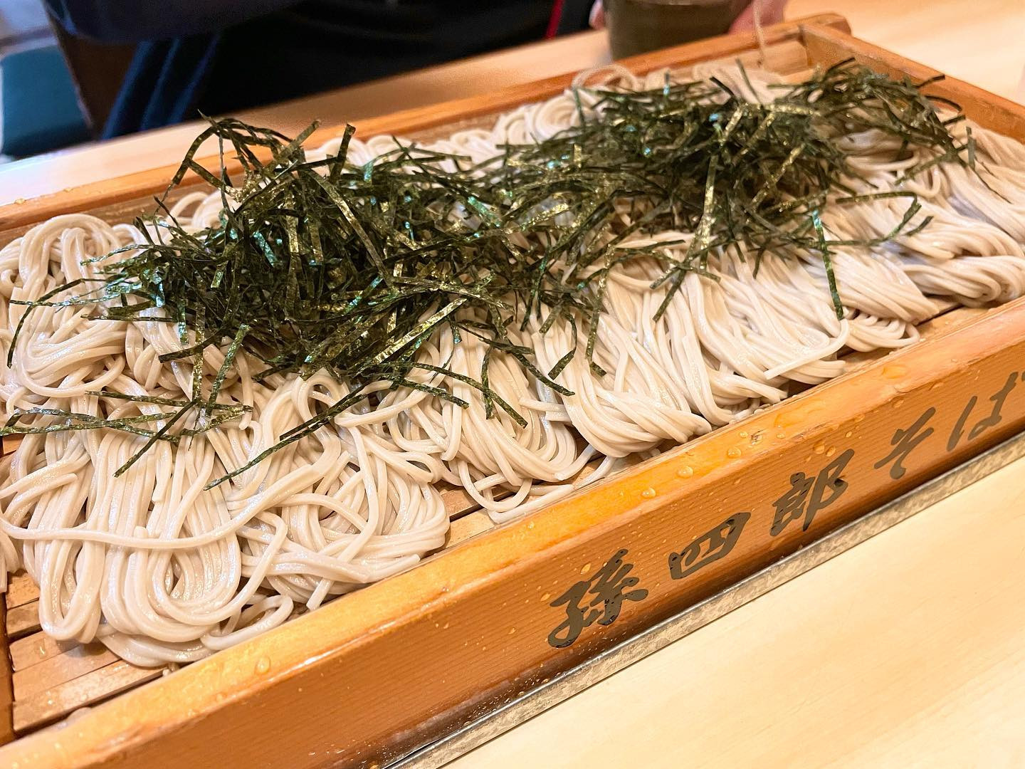 💙

二日酔いの日の出勤前は
ラーメンかそばって決まってんのよ

うどんも美味しいと聞いたので
今度はうどんたべてみよ〜！🤍

#新潟そば #新潟名物 #へぎそば #孫四郎 #孫四郎そば #新潟名物へぎそば #めんすたぐらむ #麺スタグラム #麺活 #新潟ランチ #新潟グルメ 
#スナックのどか #snacknodoka #新潟スナック #古町スナック #古町 #スナックママ #ギャル #一人飲み #お酒好きな人と繋がりたい #お酒好き女子 #二日酔いに効く #二日酔い対策