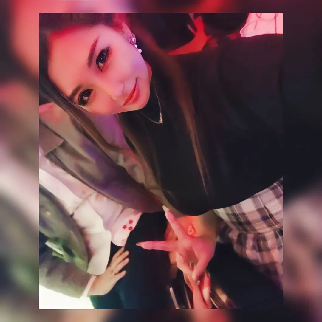 久々のサプライズゲストご来店あざましたっ✨

2連休だぃ🤗✨
昼活しーよぉ🙆✨
@hibiki.group 
@letoile_sinseigroup 
#レトワール#響グループ #水川潤#美松ビル5F#札幌 #すすきの #北海道 #ニュークラブ #ニュークラ嬢 #すすきのニュークラ #ラウンジ #ラウンジ嬢 #キャバクラ #キャバ嬢 #ホステス #夜職 #ナイトワーク #ポケパラ #インスタ指名 #求人 #お酒好きな人と繋がりたい #キャバキャバ #きゃばきゃば#ダイエット#HIBIKI#HIBIKIグ