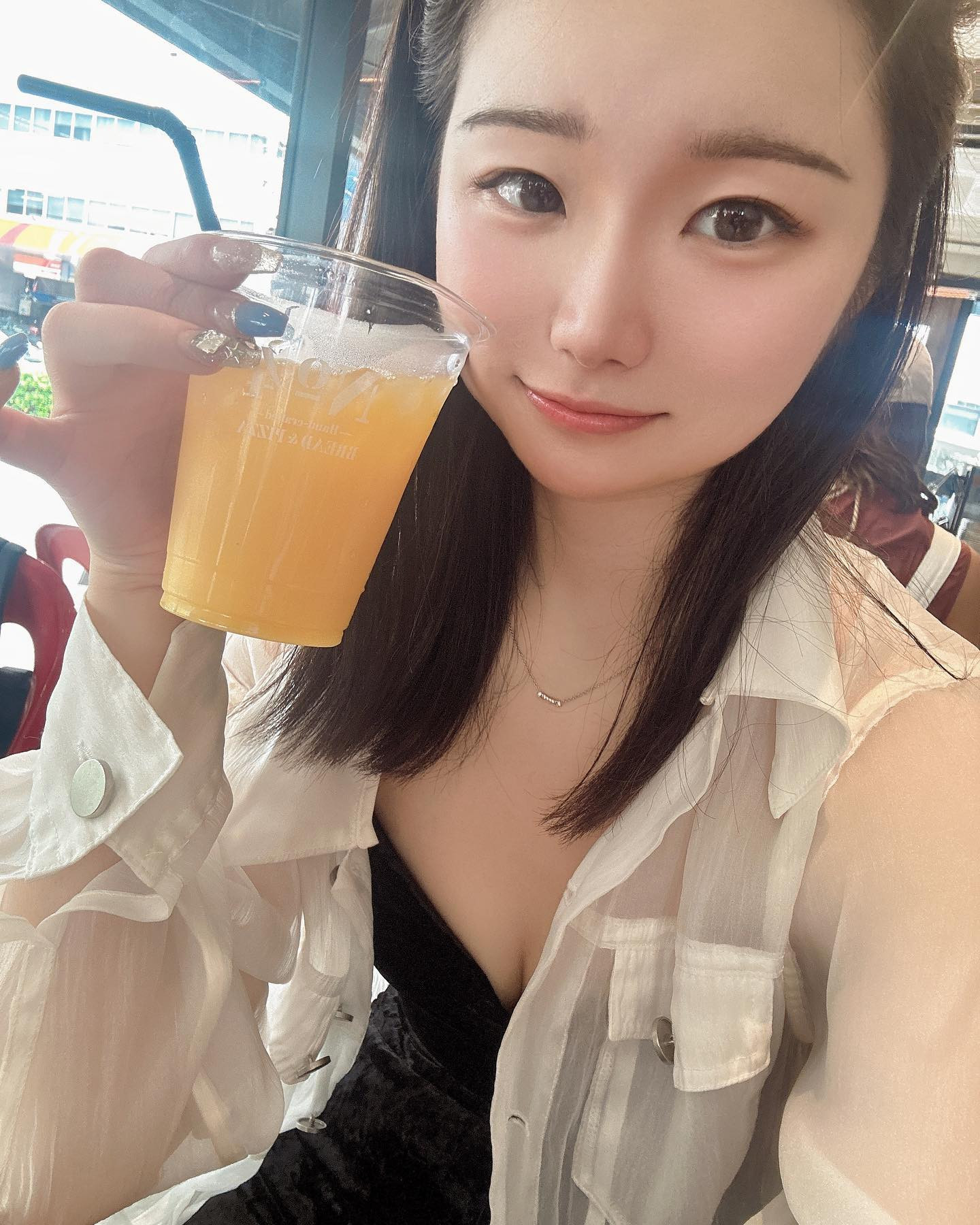 昔、牛タンのボートに乗ってオレンジジュースの海を渡るって言う夢見たなぁ🤔
その頃から好きな飲み物はオレンジジュース♡