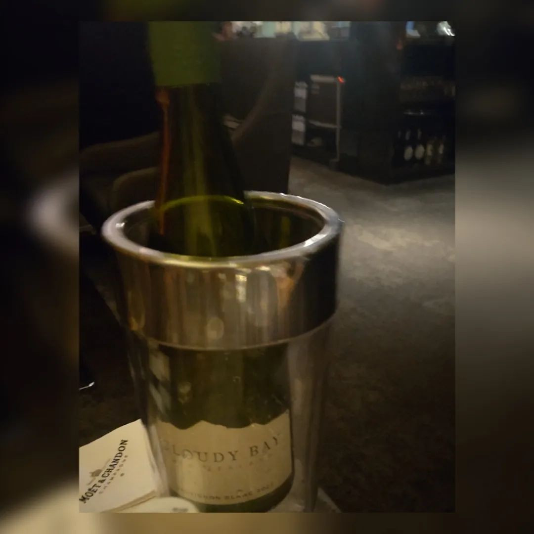 大遅刻出勤の巻🥲🤟🤟🤟
@hibiki.group 
@letoile_sinseigroup 
#レトワール#響グループ #水川潤#美松ビル5F#札幌 #すすきの #北海道 #ニュークラブ #ニュークラ嬢 #すすきのニュークラ #ラウンジ #ラウンジ嬢 #キャバクラ #キャバ嬢 #ホステス #夜職 #ナイトワーク #ポケパラ #インスタ指名 #求人 #お酒好きな人と繋がりたい #キャバキャバ #きゃばきゃば#ダイエット#HIBIKI#HIBIKIグループ