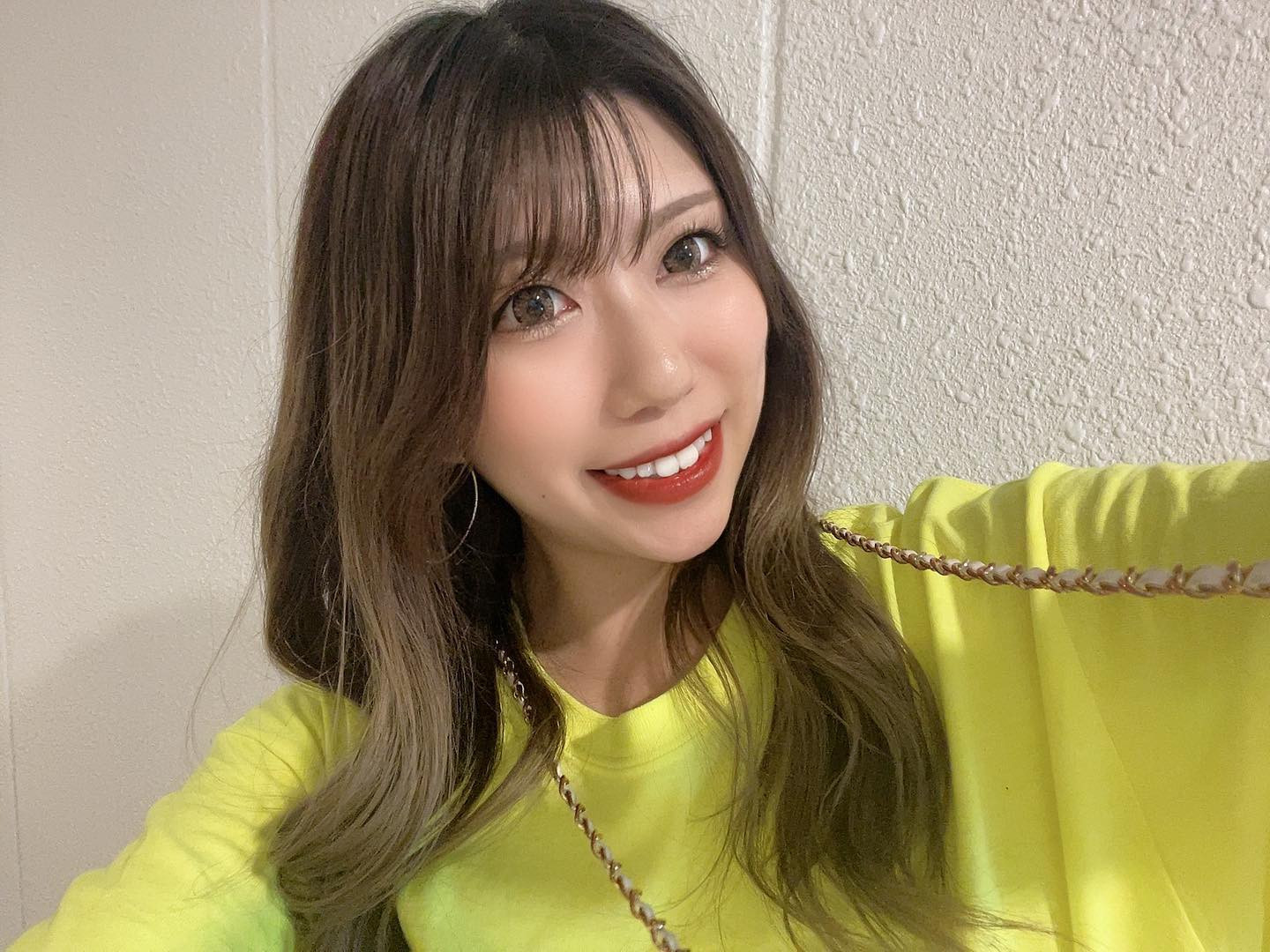 💙

ともだちと別々で入るから
見つけやすいように🟡
と今回もフェスT🦖🖐🏻

ホールでもお世話になります🙏🏻🙏🏻🙏🏻
もうすぐ大宮の座席わかるね、わくわく
ホールまじで何年ぶり？？
久々すぎて緊張するなあ

#uverworld #enigmasistour #uverworld_fassion #真太郎生誕祭 #uverworld好きな人と繋がりたい #uverworldlive
@takuya_world_official @uverworld_official