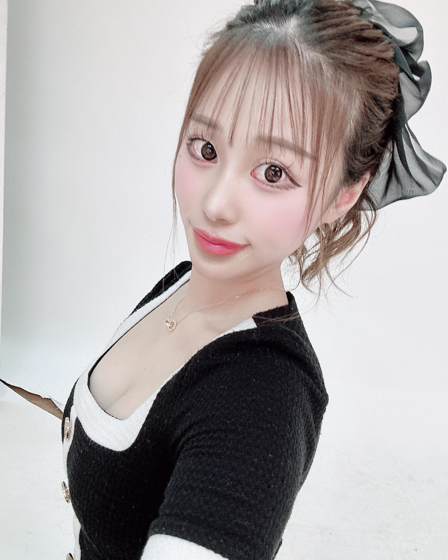 🤍🤍🤍

なんか11月インスタの投稿頑張れてる気がする
載せれない写真の方が多すぎて困っちゃう( ˘•ω•˘ )

.
.
.
.

#ザニューヨーク#エリアG#キャバクラ#ニュークラブ#仙台キャバクラ#キャバ嬢#ホステス#水商売#仙台#国分町#歌舞伎町#六本木#銀座#すすきの#錦#北新地#ミナミ#中洲#キャバキャバ#ヘアメ#ヘアメイク#シャンパン
#hairmake#dress#TheNewYork#areag