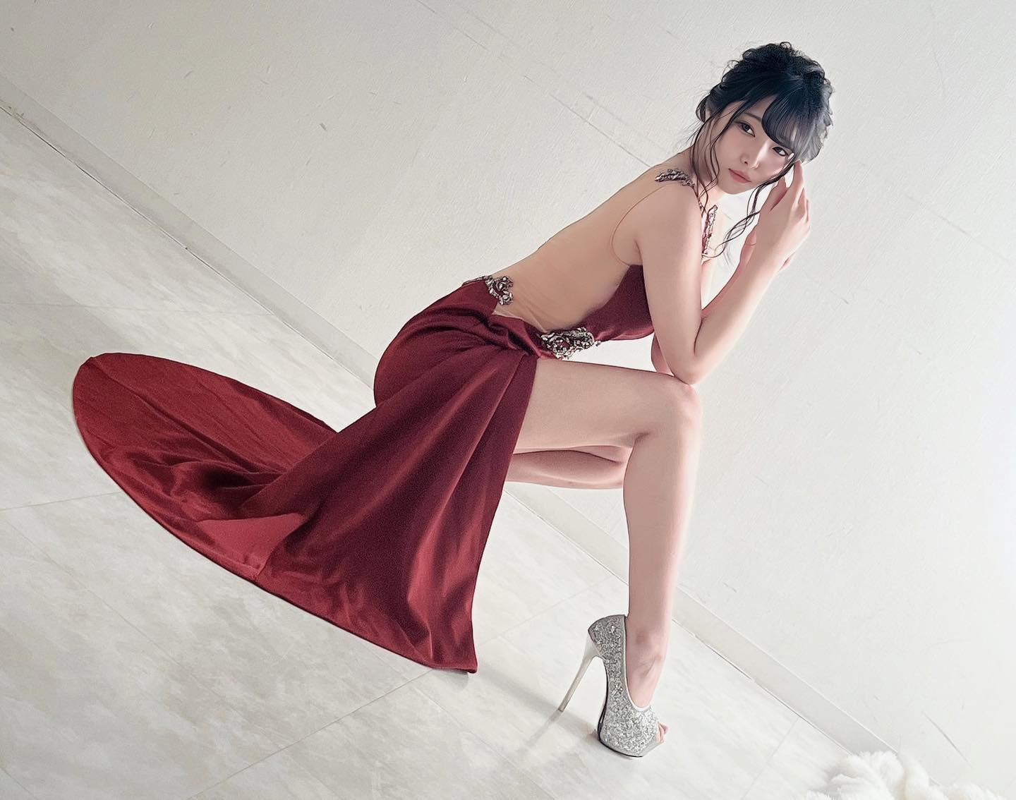 こういうぽーず実はめっちゃキツい^_^💦
本日しゅ☁️

南4条西3丁目第一Gビル3F 
Club MOULIN ROUGE-ムーラン・ルージュ-

☁️星乃　そら☁️

#ムーランルージュ #響グループ #星乃そら#札幌 #すすきの #北海道 #ニュークラブ #ニュークラ嬢 #すすきのニュークラ #ラウンジ #ラウンジ嬢 #キャバクラ #キャバ嬢 #ホステス #夜職 #ナイトワーク#ポケパラ#インスタ指名#彼氏募集中#求人#お酒好きな人と繋がりたい#きゃばきゃば#キャバキャバ#求人 #自撮り #かわいい