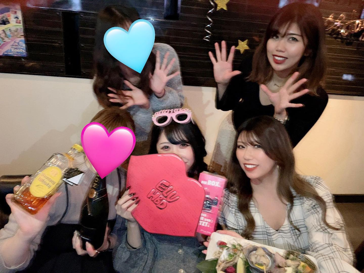 💙

ELU ばーすでい❤︎

金曜日、出勤が遅くなっちゃって
べろべろでメンヘラモードのえるをみて
去年のデジャブやな〜〜とおもった

そして土曜日、全力二日酔いで
前日の記憶が無いえるをみて
これまた去年のデジャブやな〜〜とおもった

来年もたのしみにしてるね酒乱ちゃん🫶🏻
@elu_162cm 

お祝いしてくださったみなさま
ありがとうございました🥂🩷

#スナックのどか #snacknodoka
#新潟スナック #古町スナック
#古町キャバクラ #古町クラブ #古町 #スナックママ 
#美人 #