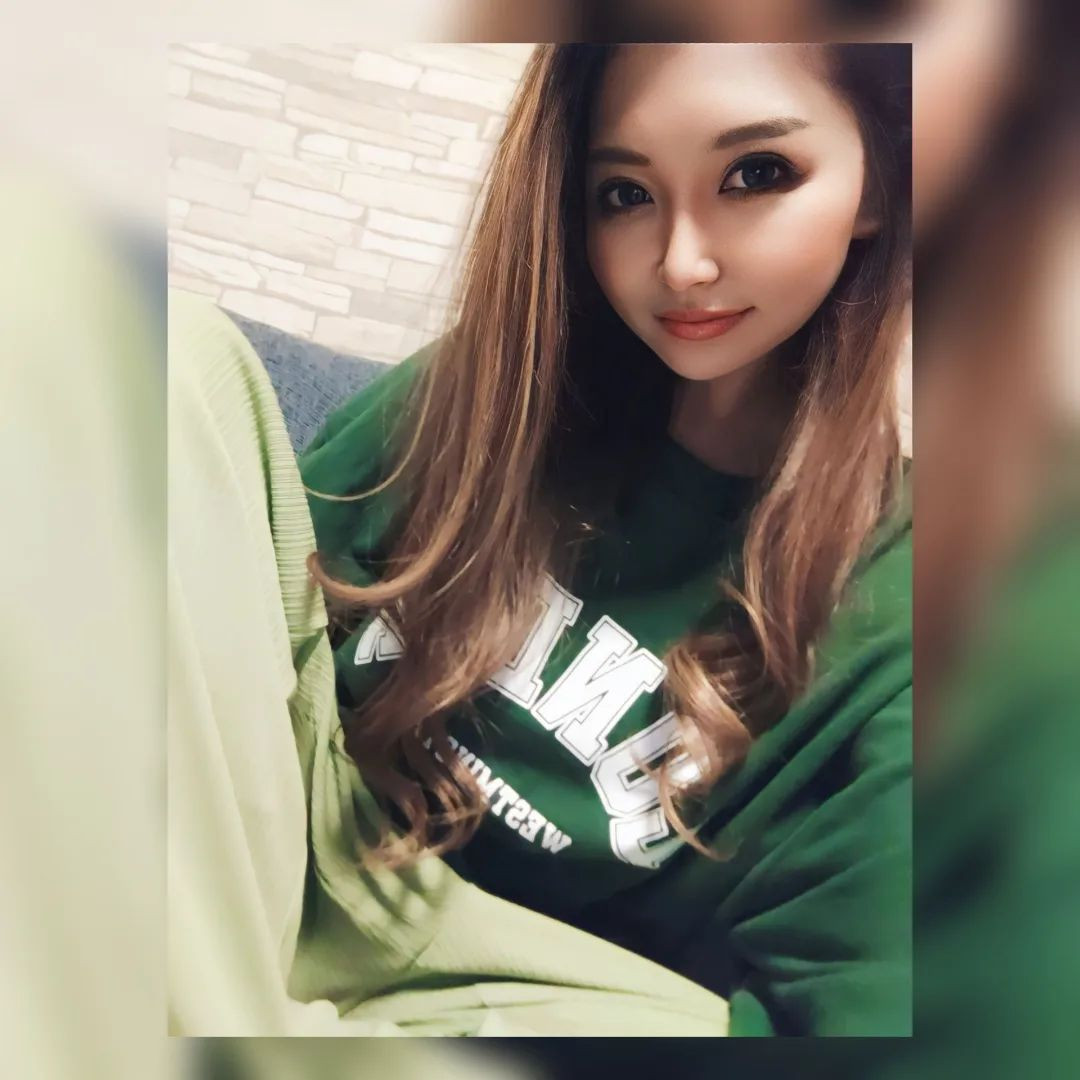 何事もサボりすぎたから休みはやることだらけ😇

断捨離したのはいいけど更にまた何かしら買っちゃうし最早病気🧘

ミニマリストになりたい🥺🥺🥺
@letoile_sinseigroup
@hibiki.group 
#レトワール#響グループ #水川潤#美松ビル5F#札幌 #すすきの #北海道 #ニュークラブ #ニュークラ嬢 #すすきのニュークラ #ラウンジ #ラウンジ嬢 #キャバクラ #キャバ嬢 #ホステス #夜職 #ナイトワーク #ポケパラ #インスタ指名 #求人 #お酒好きな人と繋がりたい #キャバキャ