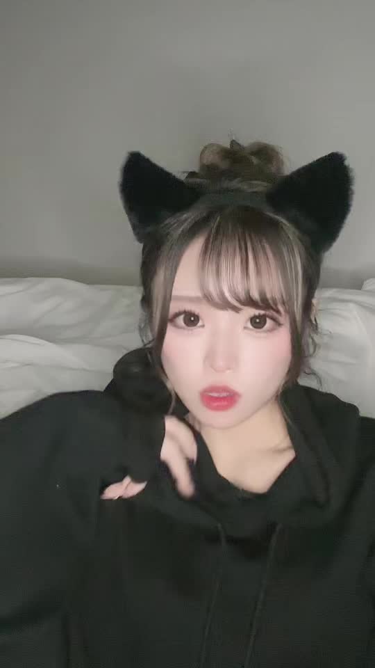 11月まだベルベきてない人待ってます🐈‍⬛🖤お礼のプレゼントはまだ秘密🐈‍⬛🖤 #ベルベ #シティグループ #札幌 #すすきの #ススキノ #キャバクラ #キャバ嬢 #キャバクラ嬢 #ニュークラ #ニュークラ嬢 #キャバ #ラウンジ #ラウンジ嬢 #ガールズバー #ホステス #すすきのキャバクラ #すすきのキャバ嬢 #グルメ #札幌旅行 #美人 #美女 ##可愛い女の子 #銀座 #六本木 #北新地 #錦 #中州 #いいね返し