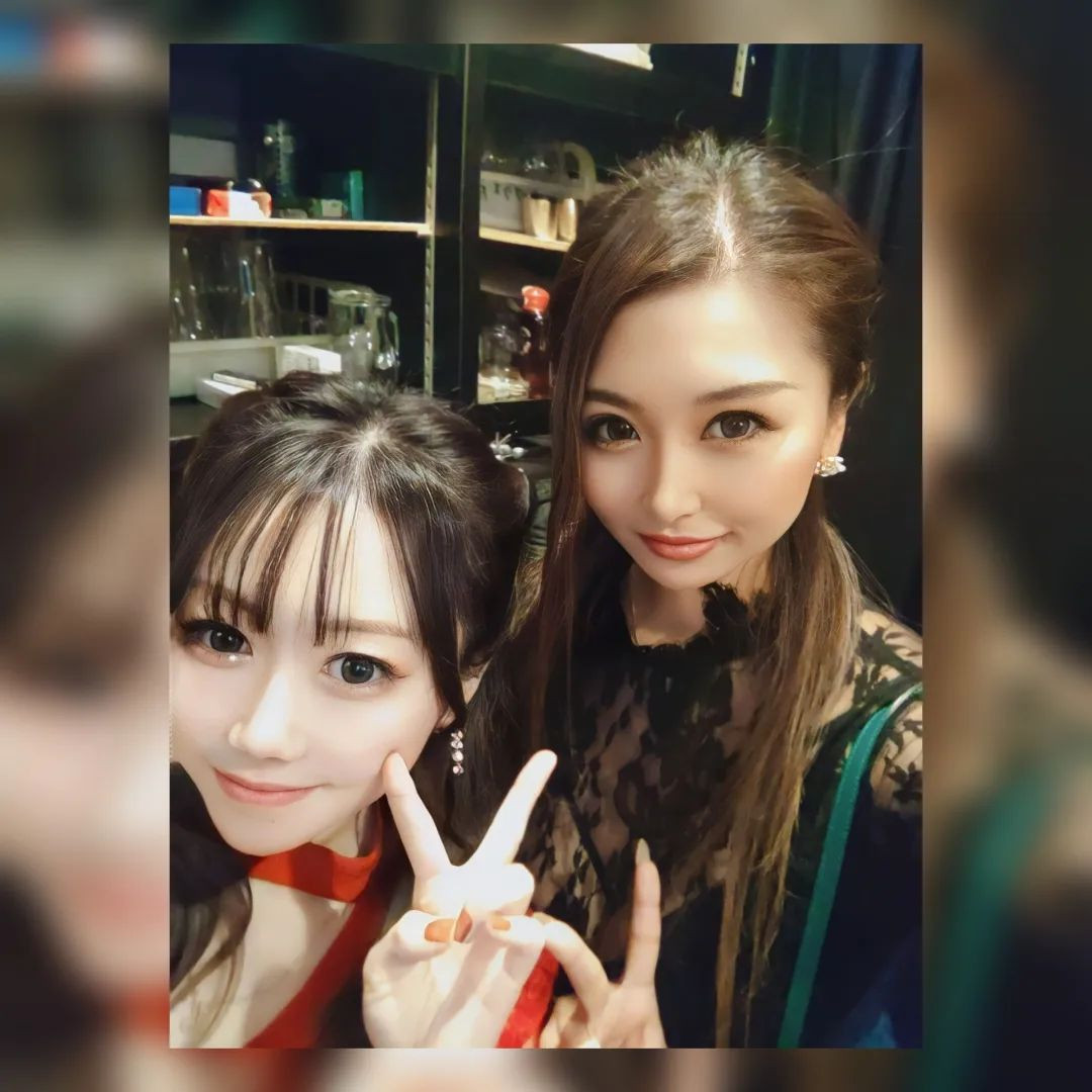 みおりんと♥

明日も出勤することにいたした🤗
今日テンション高め✨
飲みべ高き今日♥
@hibiki.group 
@letoile_sinseigroup 
#レトワール#響グループ #水川潤#美松ビル5F#札幌 #すすきの #北海道 #ニュークラブ #ニュークラ嬢 #すすきのニュークラ #ラウンジ #ラウンジ嬢 #キャバクラ #キャバ嬢 #ホステス #夜職 #ナイトワーク #ポケパラ #インスタ指名 #求人 #お酒好きな人と繋がりたい #キャバキャバ #きゃばきゃば#ダイエット#HIBIKI#HIB