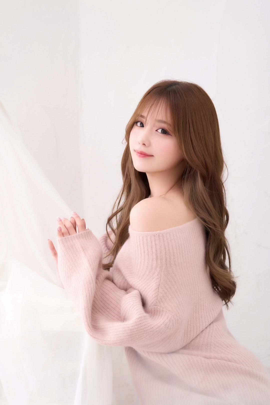 TikTok Lightというものを 弟から教わりました🔦 TikTokより低容量でPayPay とかのポイントも稼げるらしい🩶 #ポージング集 #撮影風景