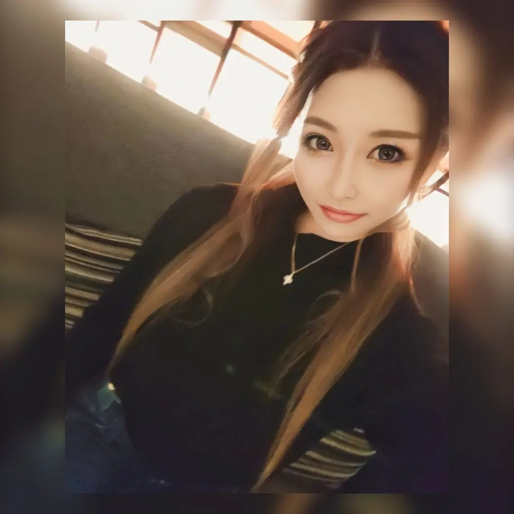 今日ちらっと☃降ってた🌝
南国へ行きたい🙄
今週もよろぴこりん🥂✨
@hibiki.group
@letoile_sinseigroup 
#レトワール#響グループ #水川潤#美松ビル5F#札幌 #すすきの #北海道 #ニュークラブ #ニュークラ嬢 #すすきのニュークラ #ラウンジ #ラウンジ嬢 #キャバクラ #キャバ嬢 #ホステス #夜職 #ナイトワーク #ポケパラ #インスタ指名 #求人 #お酒好きな人と繋がりたい #キャバキャバ #きゃばきゃば#ダイエット#HIBIKI#HIBIKIグループ