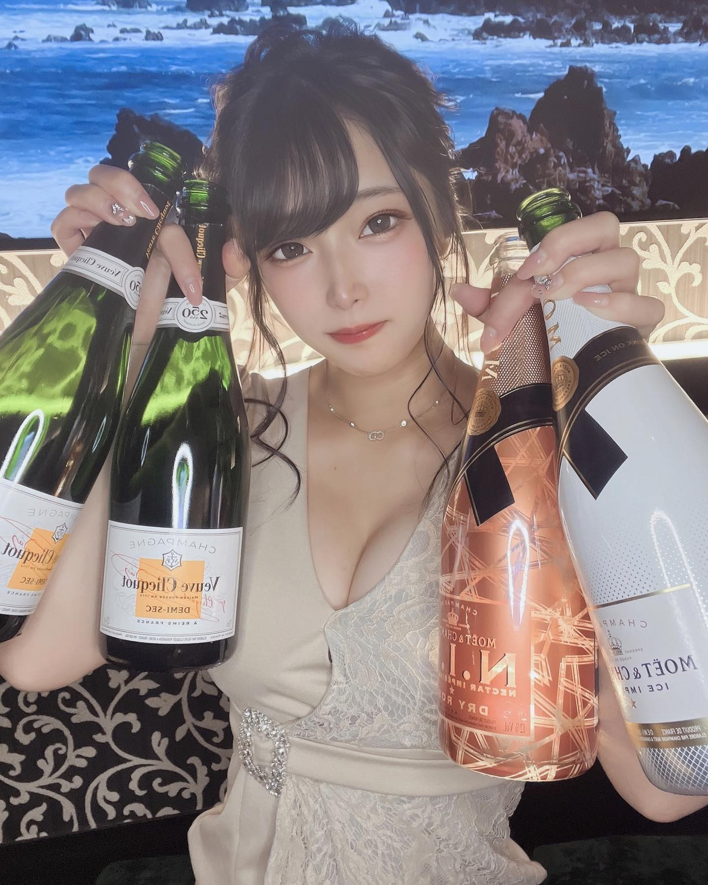 沢山の餌付けをいただいた日🍎

南4条西3丁目第一Gビル3F 
Club MOULIN ROUGE-ムーラン・ルージュ-

☁️星乃　そら☁️

#ムーランルージュ #響グループ #星乃そら#札幌 #すすきの #北海道 #ニュークラブ #ニュークラ嬢 #すすきのニュークラ #ラウンジ #ラウンジ嬢 #キャバクラ #キャバ嬢 #ホステス #夜職 #ナイトワーク#ポケパラ#インスタ指名#彼氏募集中#求人#お酒好きな人と繋がりたい#きゃばきゃば#キャバキャバ#求人 #自撮り #かわいい#可愛い#美人#美女#あざ