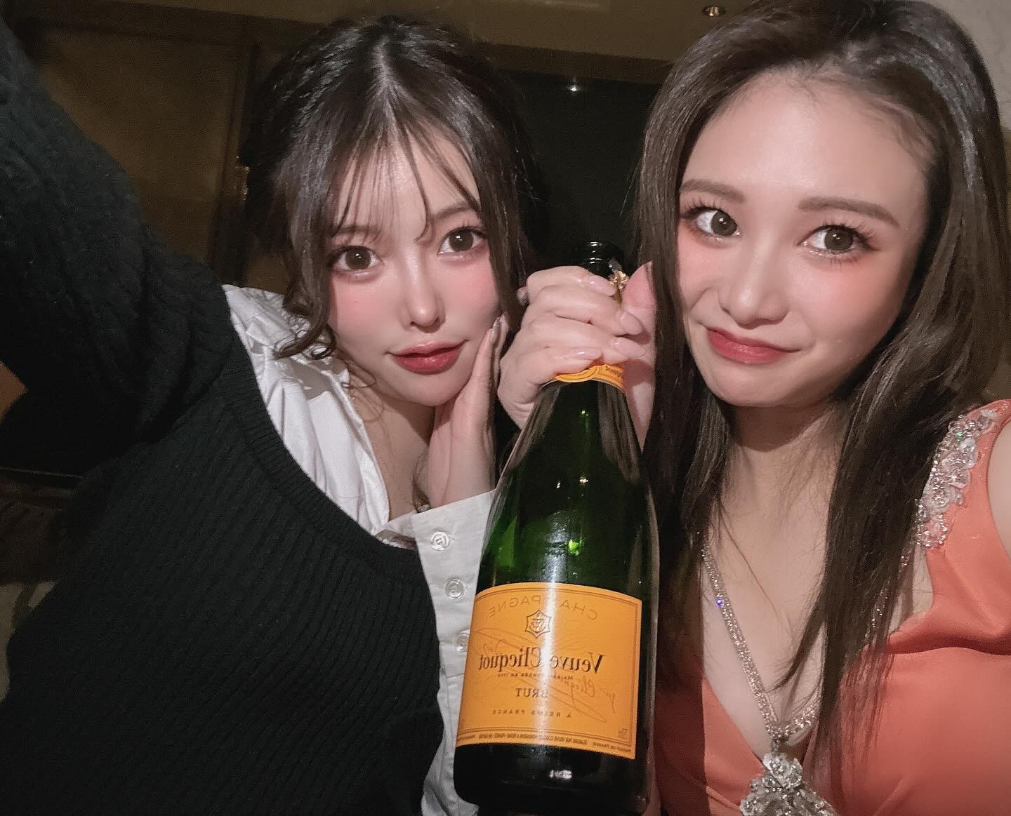 可愛い可愛いすばるが会いにきてくれた時のやーつ😻

#すすきの #シャチグループ #シャチスタ #赤門倶楽部 #椿姫なみ #キャバ嬢 #キャバクラ #すすきのキャバクラ #歌舞伎町 #六本木 #銀座 #中洲 #北新地 #水商売 #バイト募集中 #求人 #アルバイト #高収入 #夜職 #キャスト募集 #体入 #採用 #女子大生 #経営者 #ベンチャー企業 #ガールズバー #ポケパラ #美容 #オシャレ #可愛い女の子