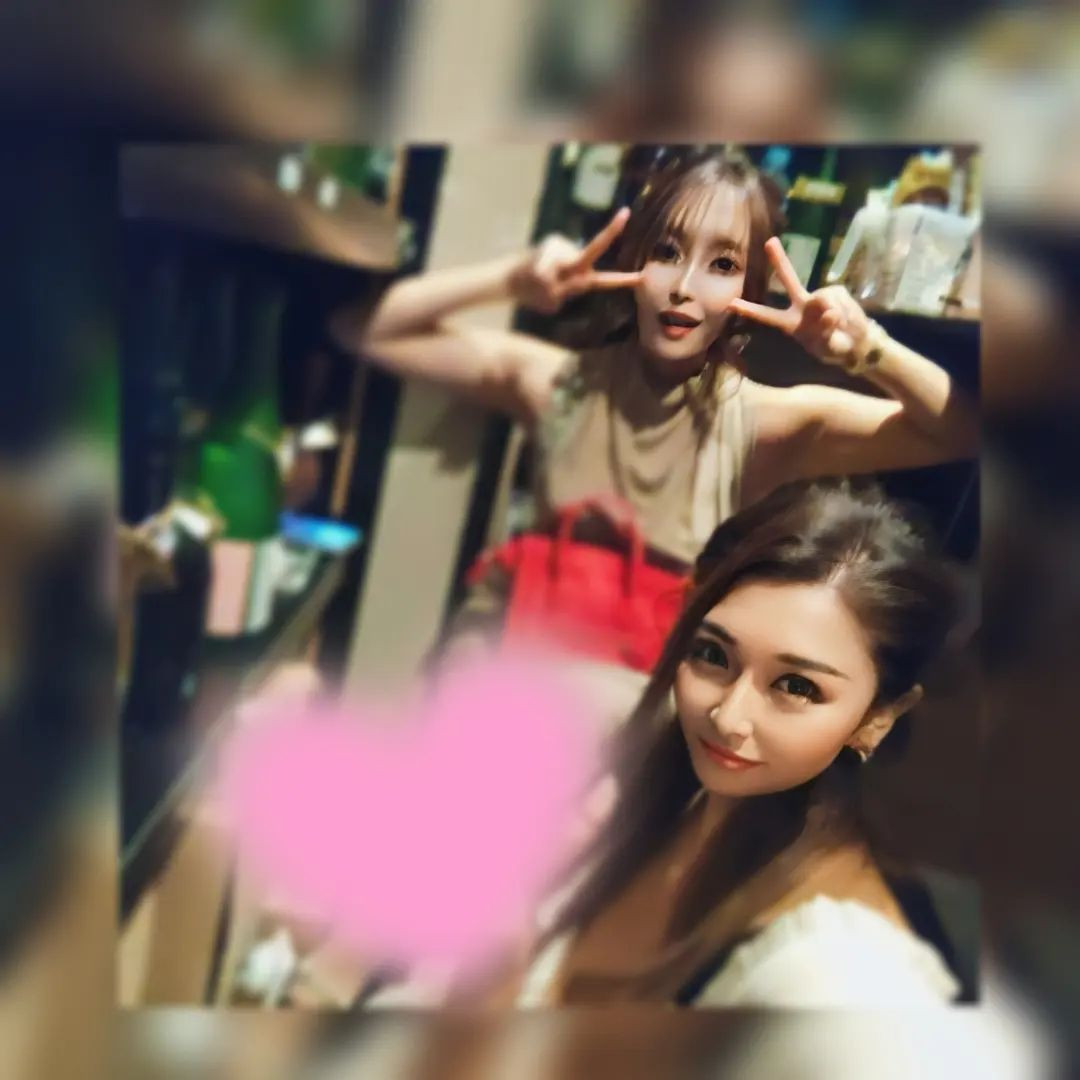 らんらん♥

@hibiki.group 
@letoile_sinseigroup 
#レトワール#響グループ #水川潤#美松ビル5F#札幌 #すすきの #北海道 #ニュークラブ #ニュークラ嬢 #すすきのニュークラ #ラウンジ #ラウンジ嬢 #キャバクラ #キャバ嬢 #ホステス #夜職 #ナイトワーク #ポケパラ #インスタ指名 #求人 #お酒好きな人と繋がりたい #キャバキャバ #きゃばきゃば#ダイエット#HIBIKI#HIBIKIグループ