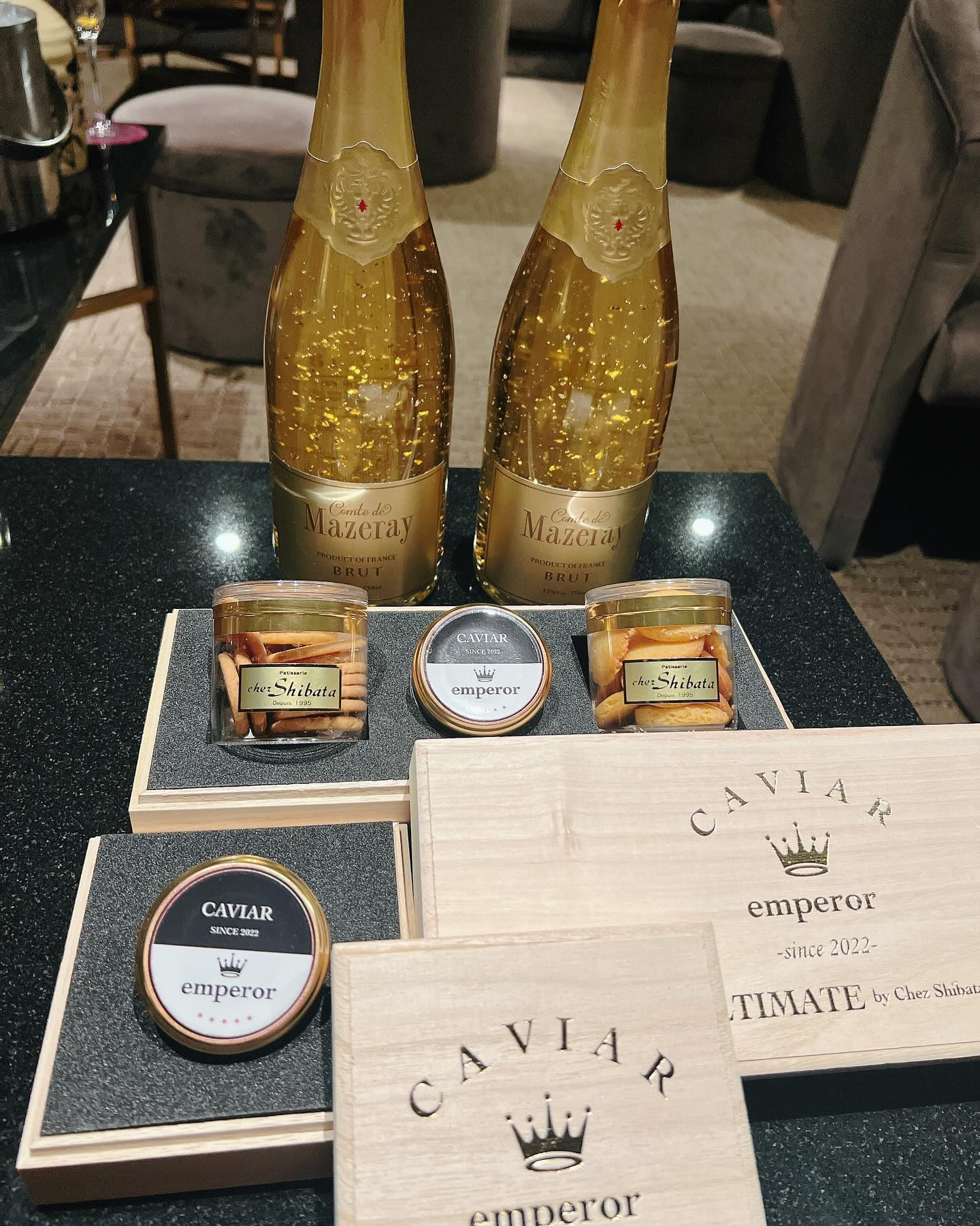 .

#mazeraychampagne 
マゼレイシャンパン
世界唯一の金箔入りシャンパン

#キャバ嬢 #キャバクラ #すすきの #高収入 #求人 #アルバイト #女子大生 #ホステス #水商売 #歌舞伎町 #夜職 #採用 #バルセロナグループ #シャチグループ #体験入店 #銀座 #ニュークラ #ニュークラ嬢 #ポケパラ  #キャスト募集 #すすきのキャバクラ #ガールズバー #北新地 #フォロワー増やしたい #instagood #follow #love #photooftheday 
#ファブ