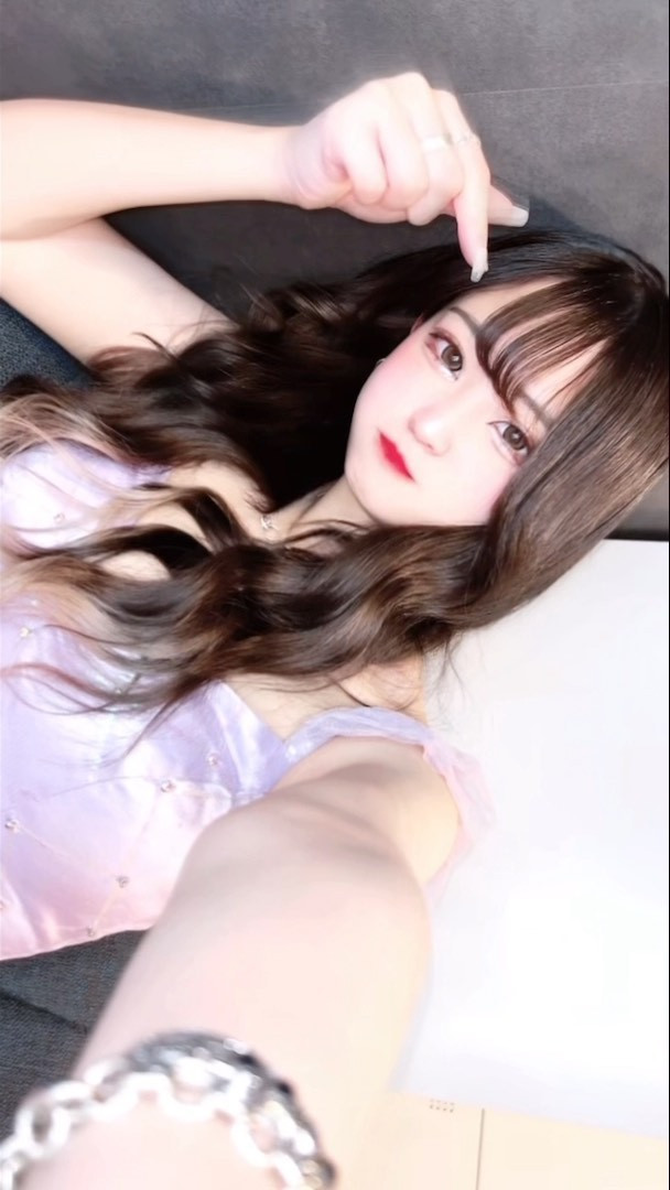 .
ほろ酔いだし眠そう結構素に近い

#ウルフグループ #ロイヤルステージ #王華 #ROYALSTAGE #vibi #札幌 #すすきの #錦 #名古屋 #国分町 #歌舞伎町 #六本木 #中洲 #キャバ嬢 #キャバクラ #キャバ嬢 #美人 #かわいい #モデル #model #art #ニュークラブ #ガールズバー #photography #photo #photooftheday #cute #love #follow