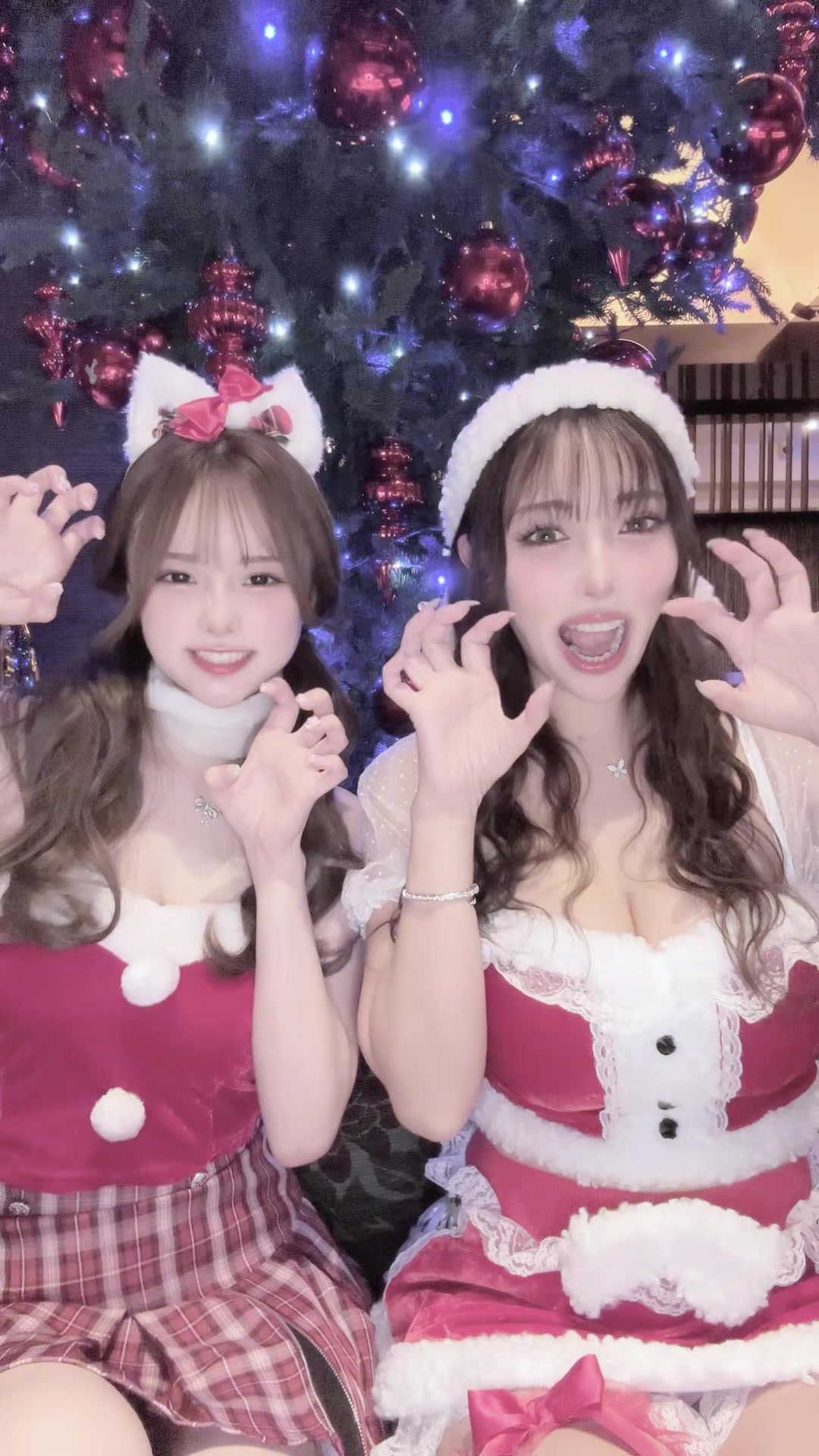 ツリーが逆さなの🎄.* #christmas #cosplayer