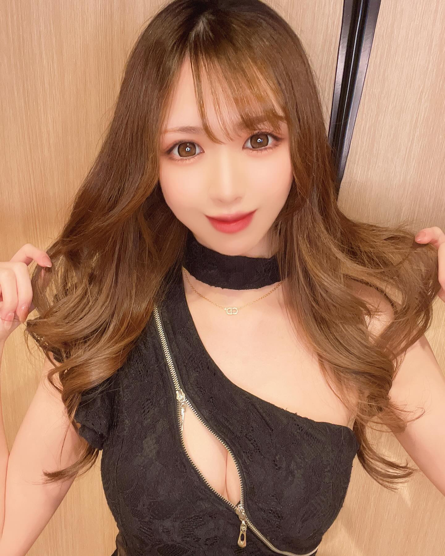 .

日曜日も元気に出勤です！
明日はお休み☁️

#キャバ嬢 #キャバクラ #歌舞伎町 #ドレス #北新地 #ニュークラ #シャンパン #すすきの #ラーメン #ホステス #可愛い #ラウンジ #札幌 #北海道 #グルメ #銀座 #中洲 #かわいい #お酒 #キラキラ #旅行 #ジンギスカン #スープカレー #ありがとう #味噌ラーメン#シャチグループ #プリンスグループ #バルセロナ

.