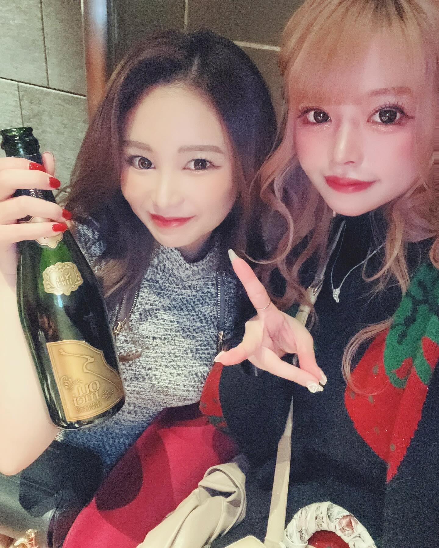 プレミアのあいりがきてくれた🩵
ありがとう😻

#すすきの #シャチグループ #シャチスタ #赤門倶楽部 #椿姫なみ #キャバ嬢 #キャバクラ #すすきのキャバクラ #歌舞伎町 #六本木 #銀座 #中洲 #北新地 #水商売 #バイト募集中 #求人 #アルバイト #高収入 #夜職 #キャスト募集 #体入 #採用 #女子大生 #経営者 #ベンチャー企業 #ガールズバー #ポケパラ #美容 #オシャレ #可愛い女の子