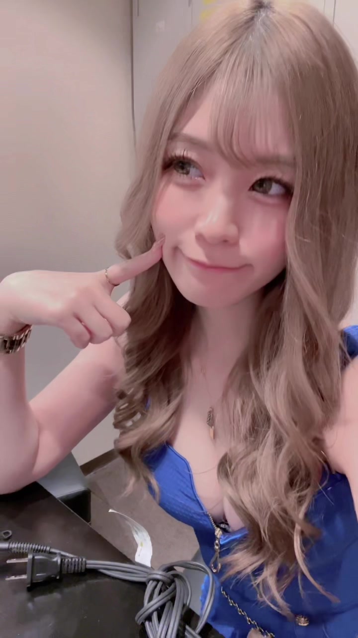 なんか見たことあると思ったら前にも同じ髪型で同じ曲で撮ってた😂#ベルメイク #いいね #おすすめ #新潟 #キャバ嬢