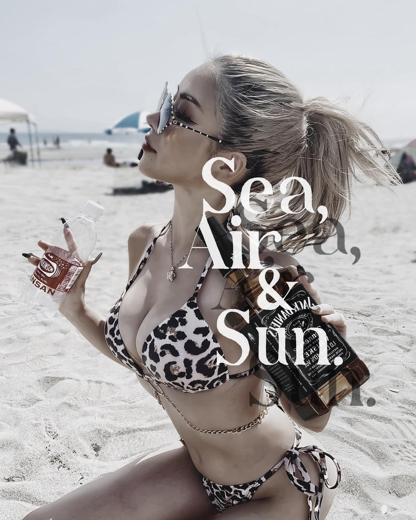 ・沖縄行きたい🌺🌴
・
・
峰 寿リ亜 ｰ 𝐉𝐮𝐥𝐢𝐚 𝐌𝐢𝐧𝐞🌹
・
𝗢𝗿𝗮𝗻𝗴𝗲 𝗧𝗲𝗿𝗿𝗮𝗰𝗲 - オレンジテラス🍊🧡
@orangeterrace.tokyo 
・
AREA: 歌舞伎町／新宿
TEL: 03-6233-8201
MAP: 〒160-0021 
  東京都新宿区歌舞伎町1-2-5
  東陽ビル B1F
TIME: 20:00〜LAST
・
 #キャバ嬢  #キャバクラ  #新宿  #歌舞伎町  #ホステス  #ギャル  #じゅりあ  #オレンジテラス  #六本木  #銀座  #クラ