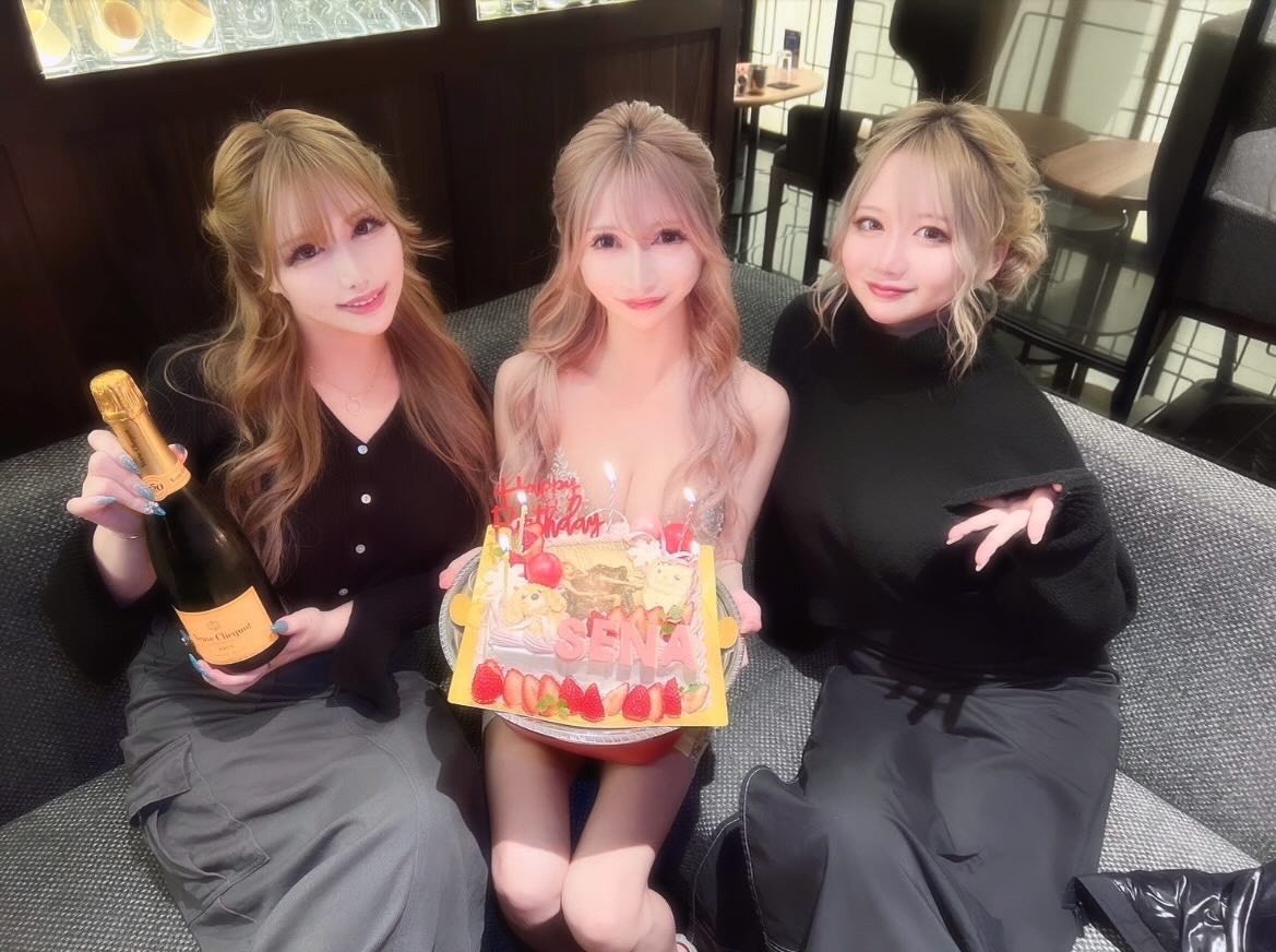 .
大好きなお姉ちゃんふたり🩷🩷