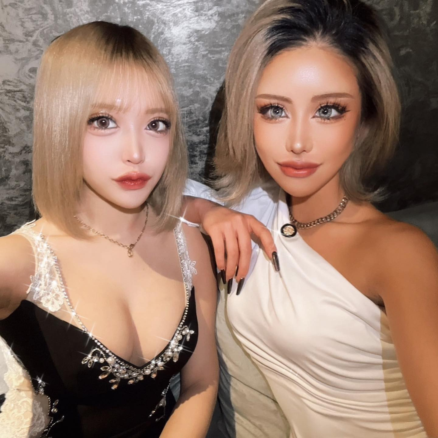 白ギャルまなぴ🤍🪽 @_mnamna18 
・
峰 寿リ亜 ｰ 𝐉𝐮𝐥𝐢𝐚 𝐌𝐢𝐧𝐞🌹
・
𝗢𝗿𝗮𝗻𝗴𝗲 𝗧𝗲𝗿𝗿𝗮𝗰𝗲 - オレンジテラス🍊🧡
@orangeterrace.tokyo 
・
AREA: 歌舞伎町／新宿
TEL: 03-6233-8201
MAP: 〒160-0021 
  東京都新宿区歌舞伎町1-2-5
  東陽ビル B1F
TIME: 20:00〜LAST
・
 #キャバ嬢  #キャバクラ  #新宿  #歌舞伎町  #ホステス  #ギャル  #じゅりあ  #オレンジテラス  #六本木