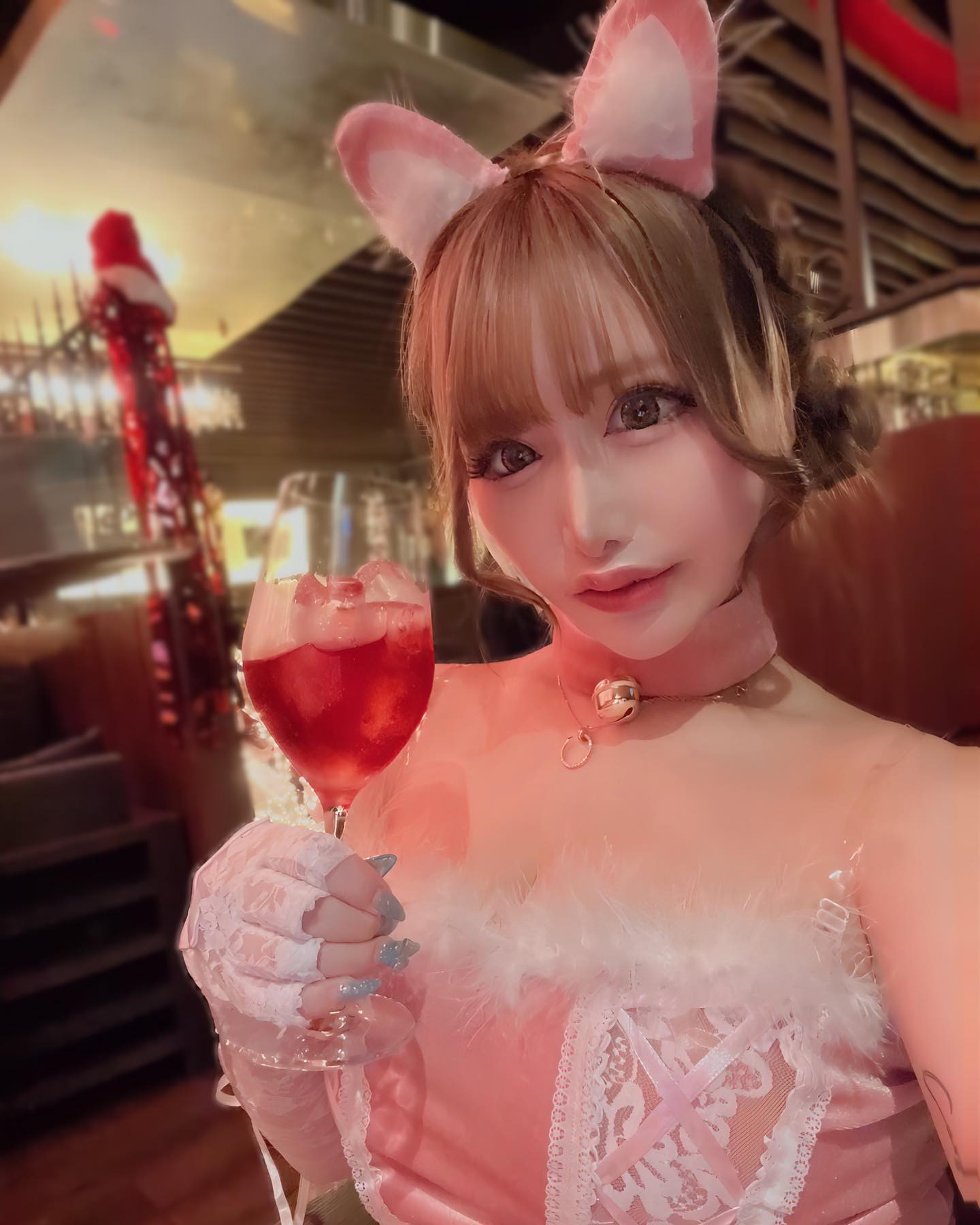 サンタコス1日目
首輪の鈴がずっとシャンシャンいってて自分的にツボでした🛎️
.
.
.
.
.
#サンタコスプレ #キャバ嬢 #クリスマス #ねこみみ