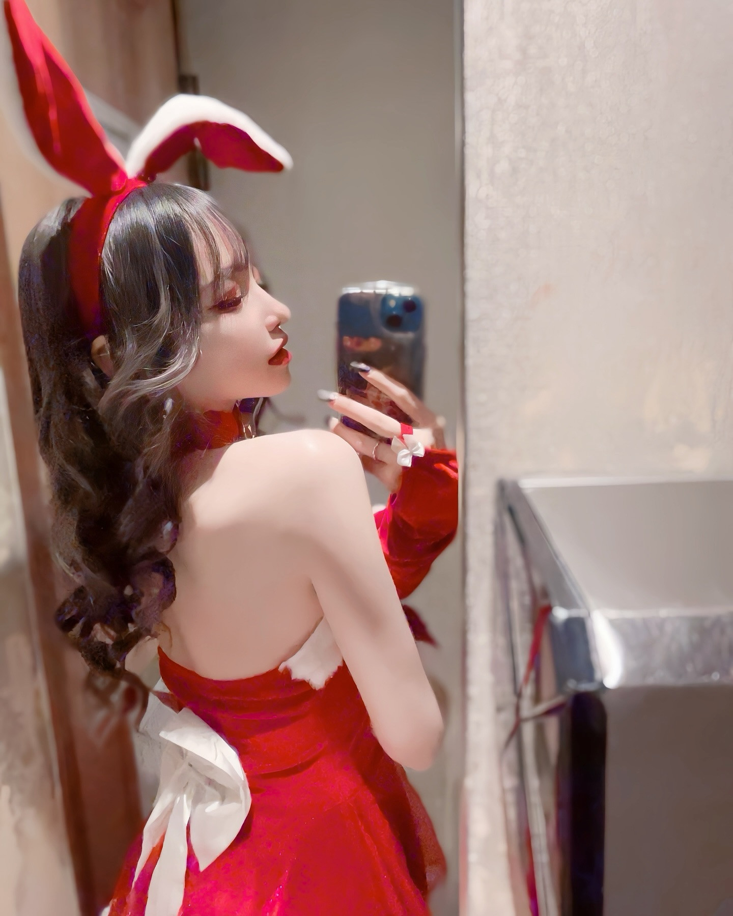 .
.
プレゼントは……わ…た……s
.
.