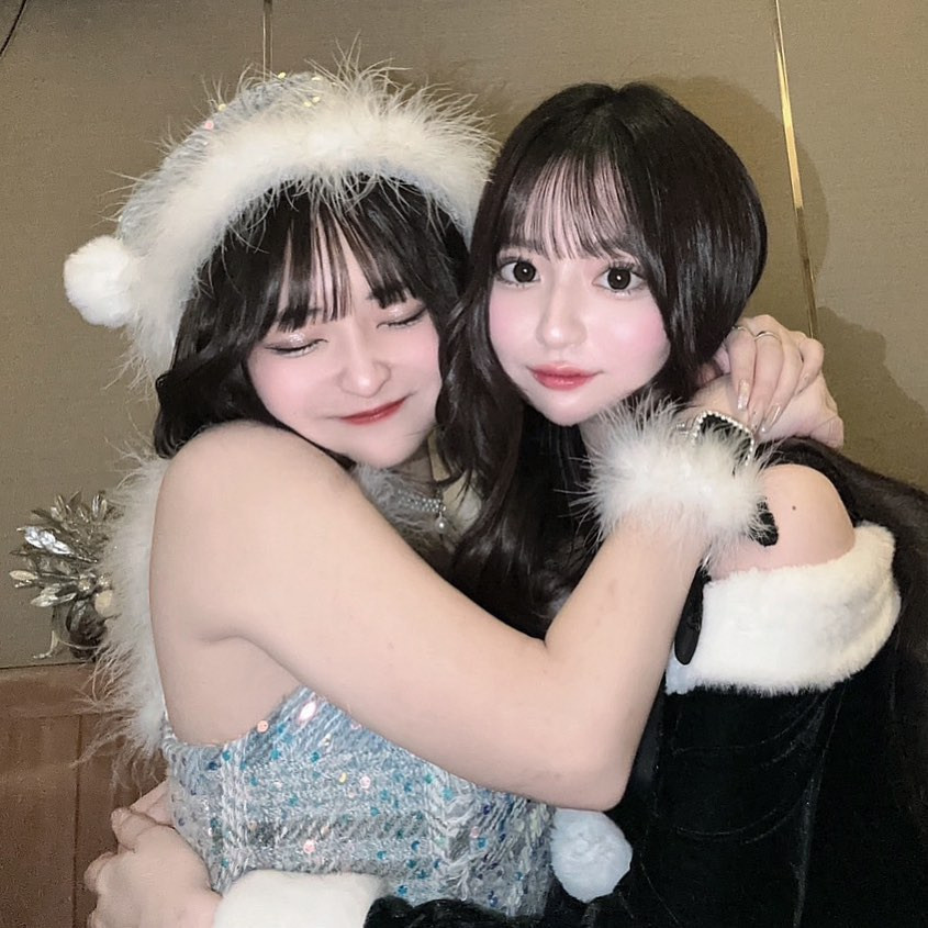 🩵🖤

四季さんへの愛が止まらない
クリスマス毎年わくわくしてたこどもの頃の気持ち
忘れたくないな〜🥲

#ウルフグループ #ロイヤルステージ #王華 #ROYALSTAGE #vibi #札幌 #すすきの #錦 #名古屋 #国分町 #歌舞伎町 #六本木 #中洲 #キャバ嬢 #キャバクラ #キャバ嬢 #美人 #かわいい #モデル #model #art #ニュークラブ #ガールズバー #photography #photo #photooftheday #cute #love #follow