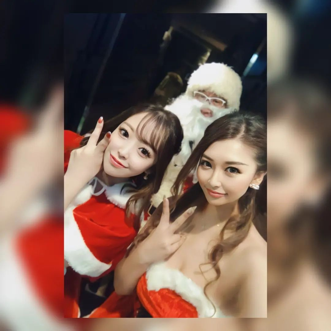 .
.
.
サンタさんまだこないけど今年も遅延かしら？🤔
家では廃人状態なのに店に来たら元気になる体質なんなんだろう…🤔

３０日まで元気に出勤🤗
みきてぃも♥
@miki_letoile
@hibiki.group 
@letoile_sinseigroup 
#レトワール#響グループ #水川潤#美松ビル5F#札幌 #すすきの #北海道 #ニュークラブ #ニュークラ嬢 #すすきのニュークラ #ラウンジ #ラウンジ嬢 #キャバクラ #キャバ嬢 #ホステス #夜職 #ナイトワーク #ポケパラ #インスタ指名